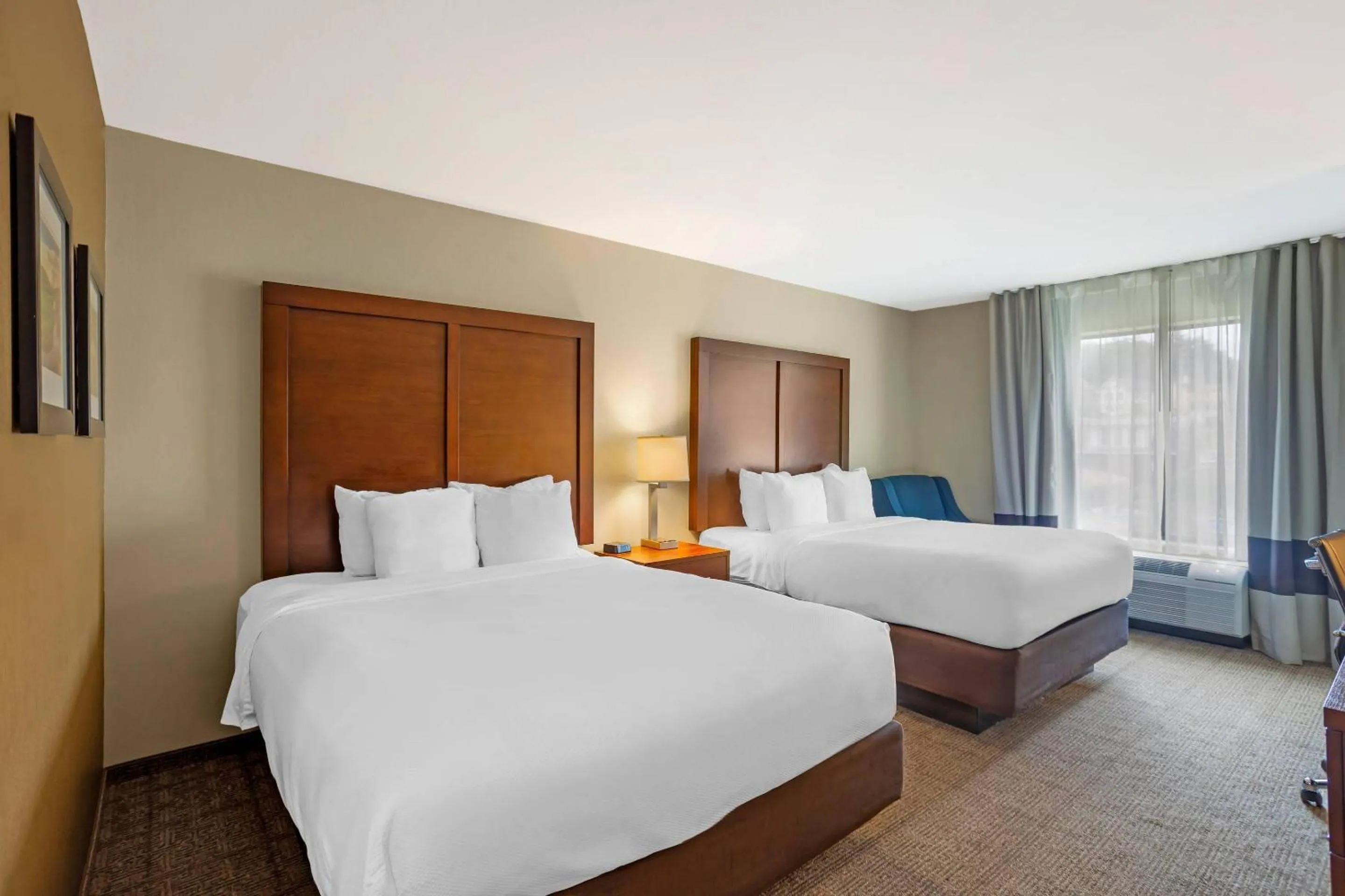 Bedroom, Bed in Comfort Inn & Suites Gap Amish Country