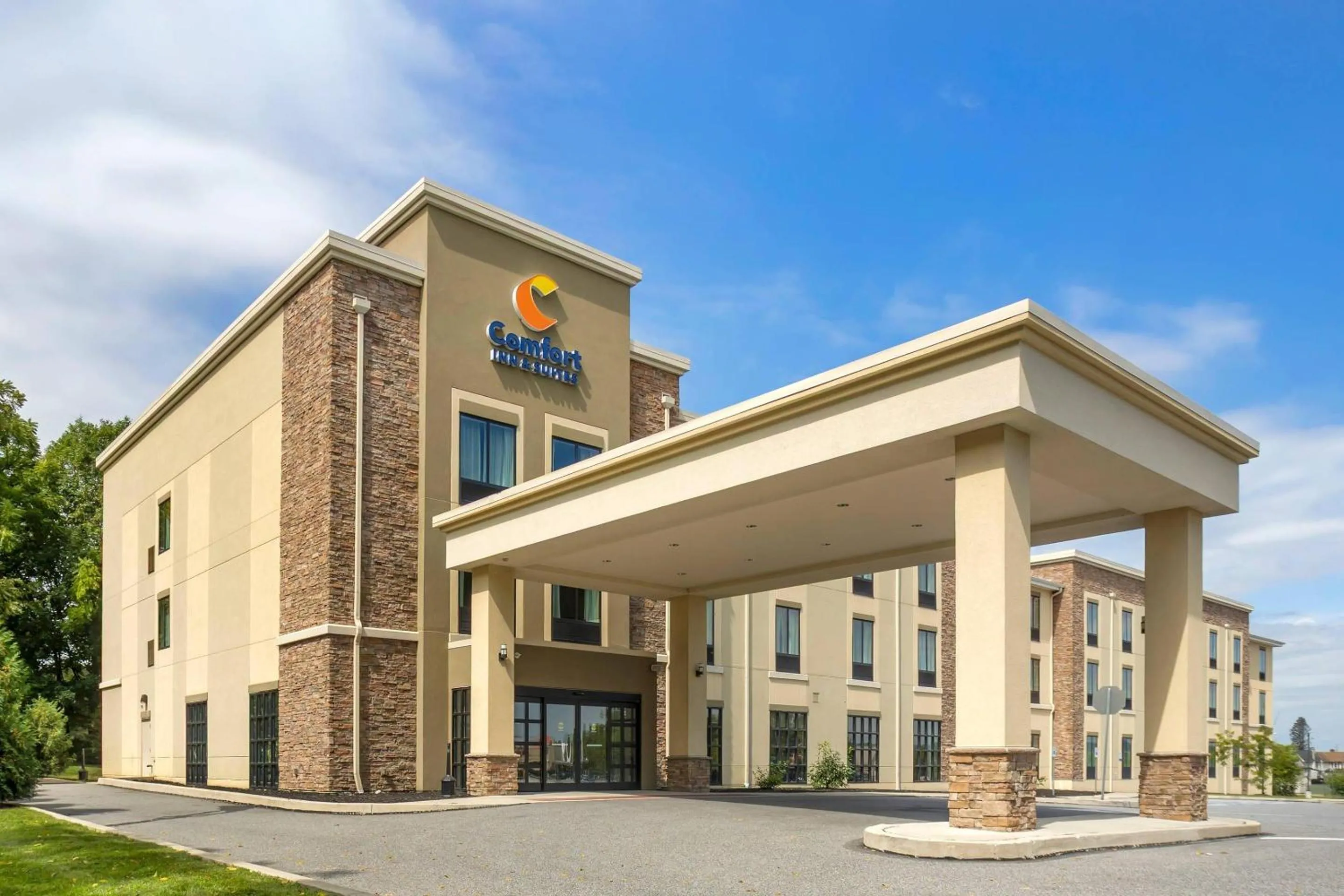 Property building in Comfort Inn & Suites Gap Amish Country