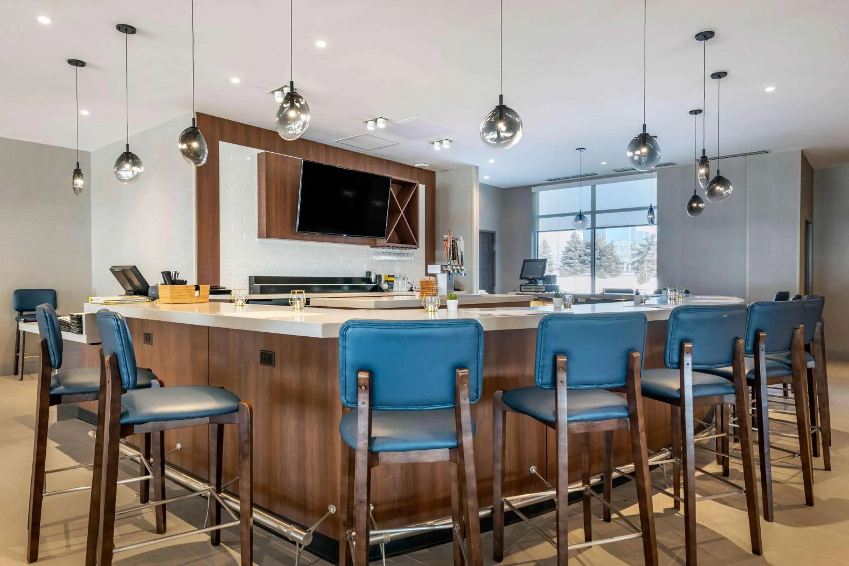 Restaurant/places to eat in Cambria Hotel Bloomington Mall of America Minneapolis Airport