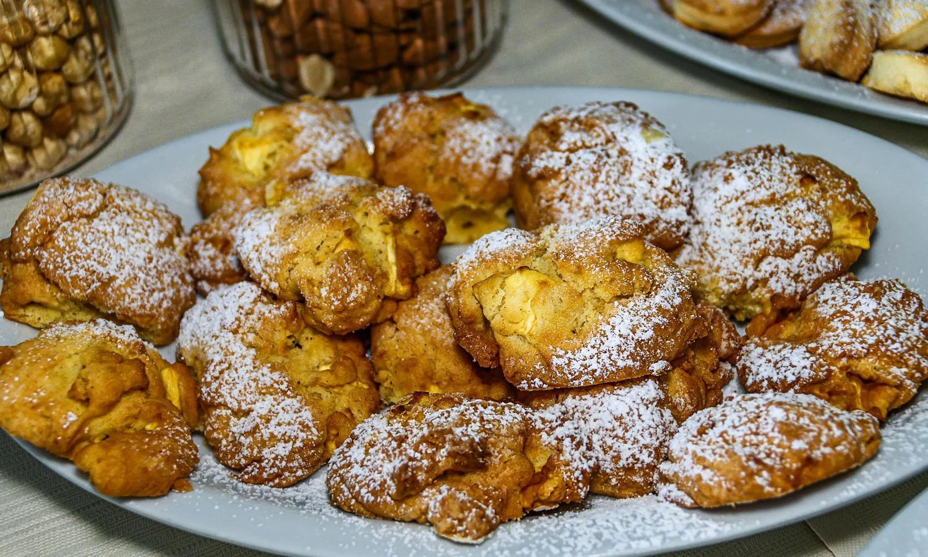 Food and drinks in Hotel Paris