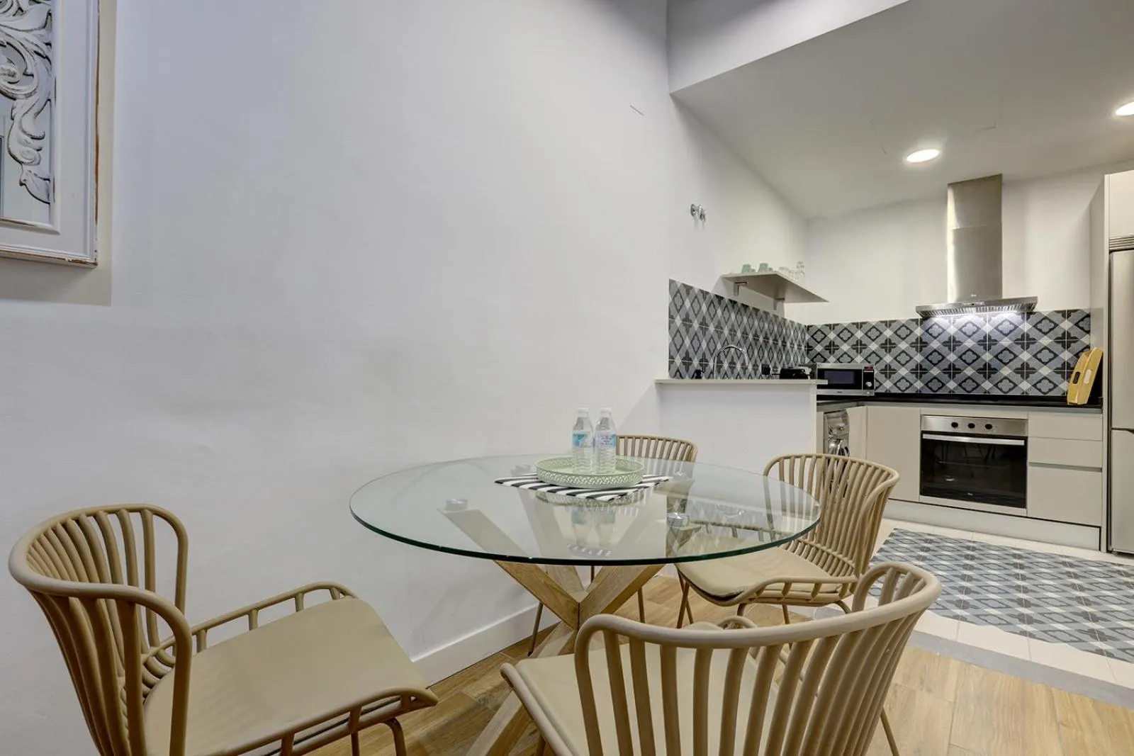 Kitchen or kitchenette in Aqua Apartments Málaga