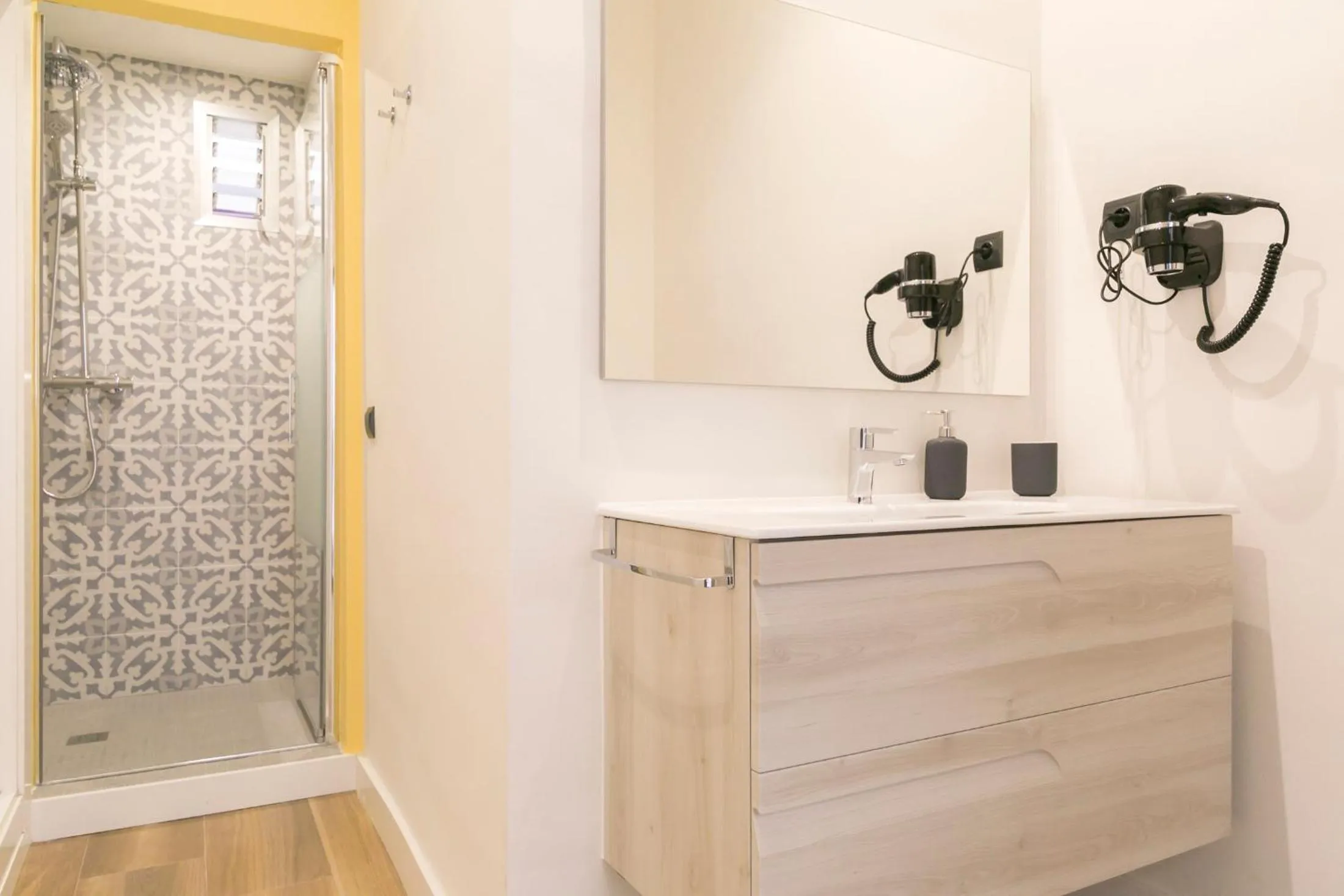 Bathroom in Aqua Apartments Málaga