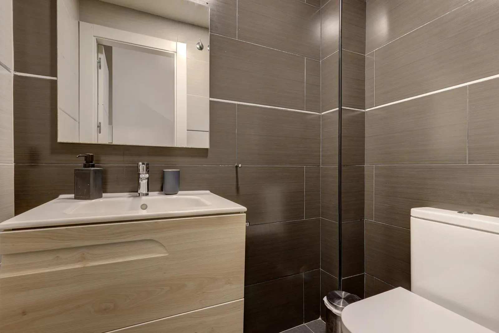 Toilet in Aqua Apartments Málaga