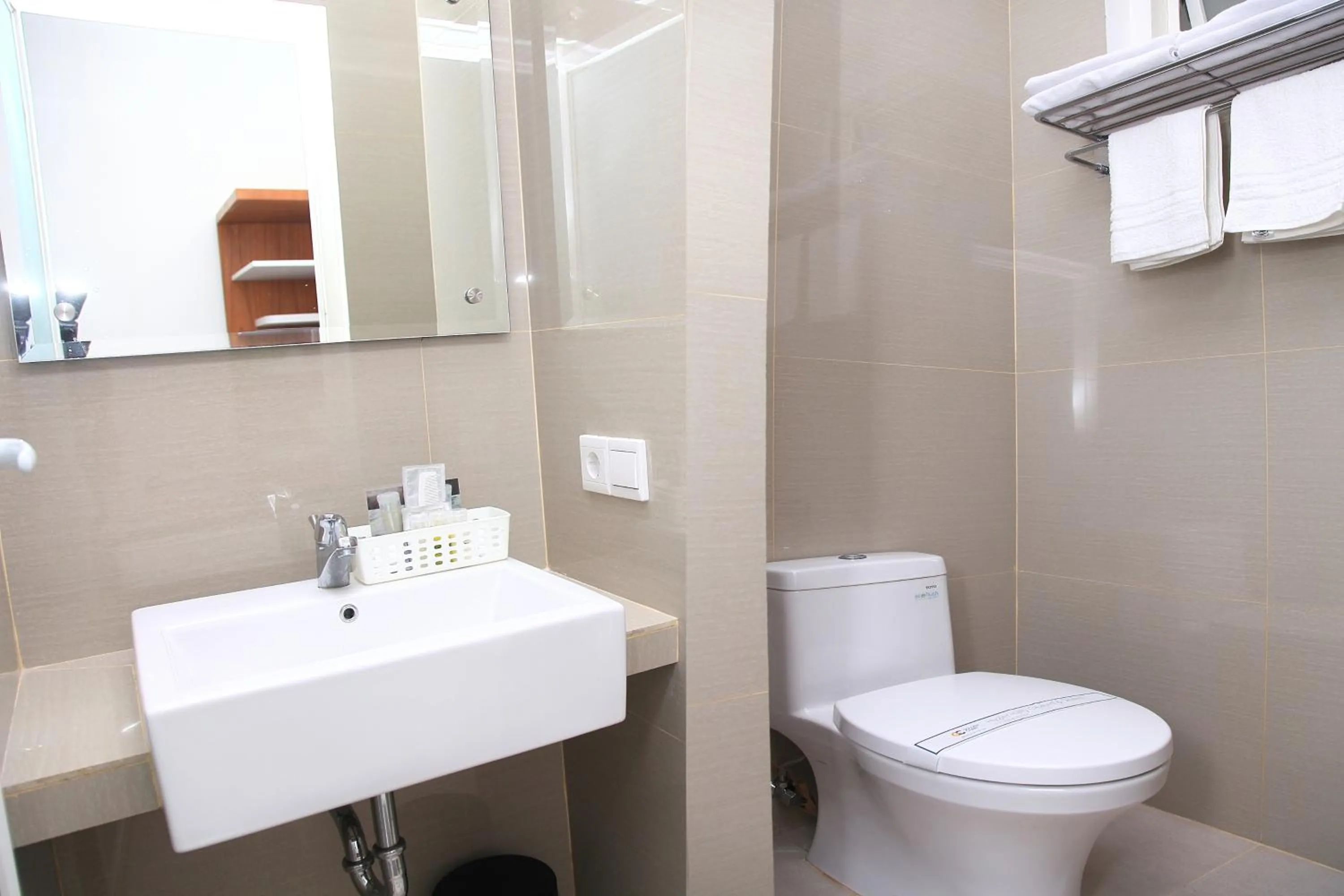 Bathroom in Arawa Traveller's Inn Motel