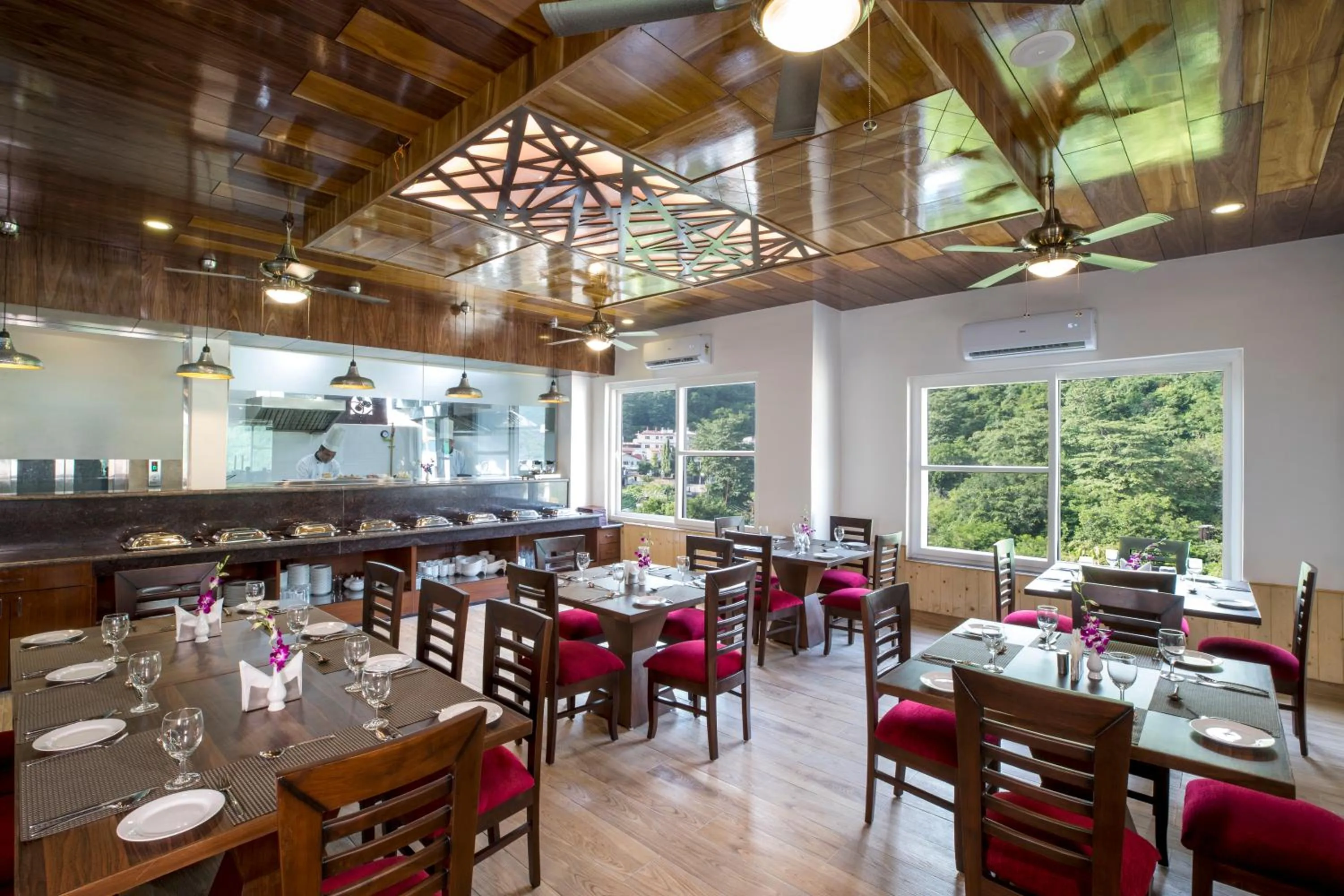 Restaurant/places to eat in Regenta Inn On The Ganges Rishikesh