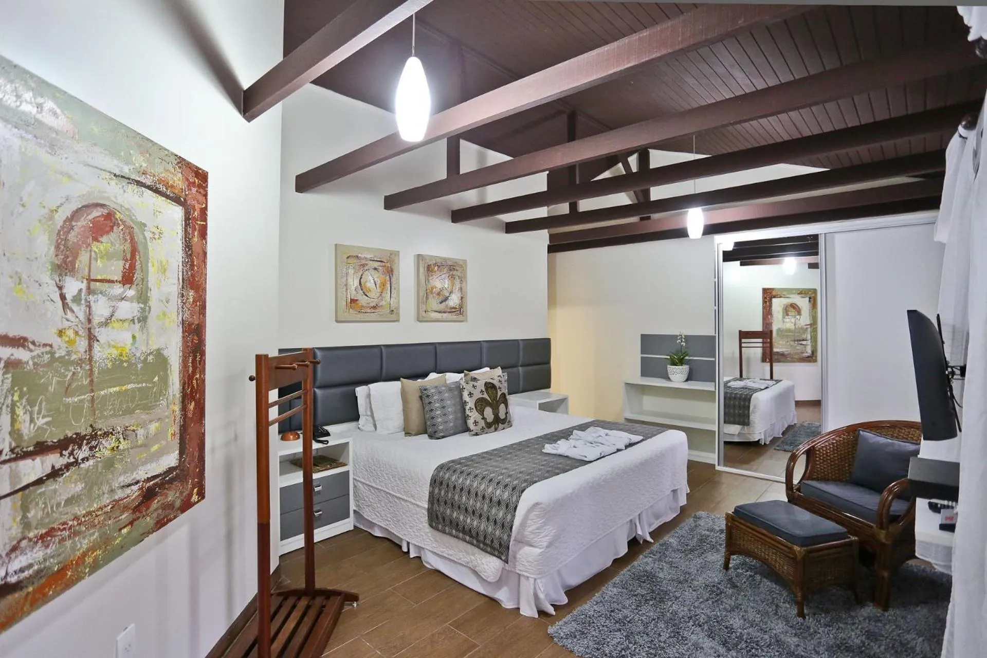 Photo of the whole room, Bed in Estaleiro Guest House