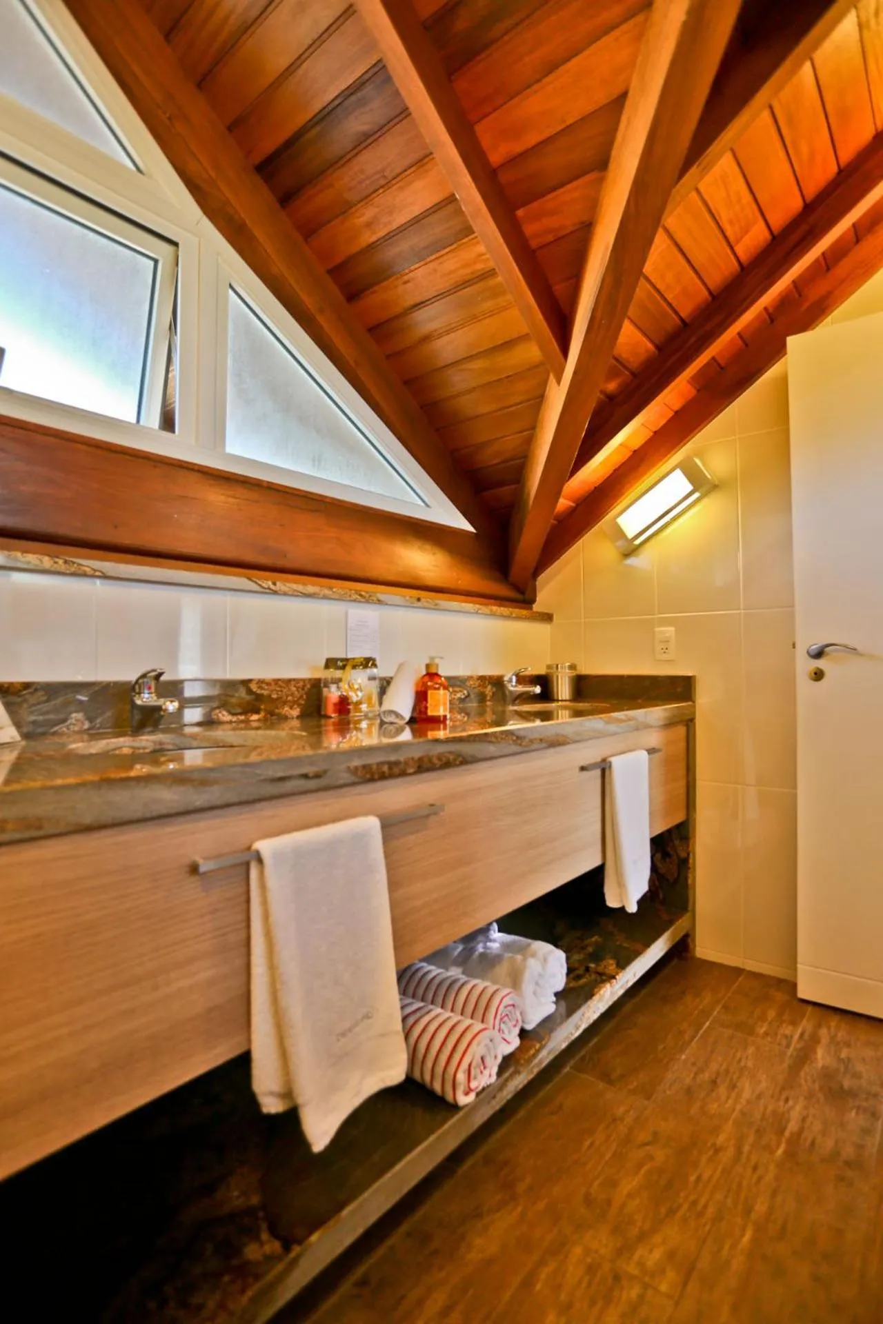 Estaleiro Guest House