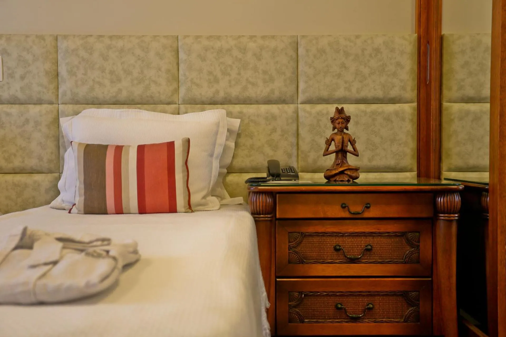 Bed in Estaleiro Guest House