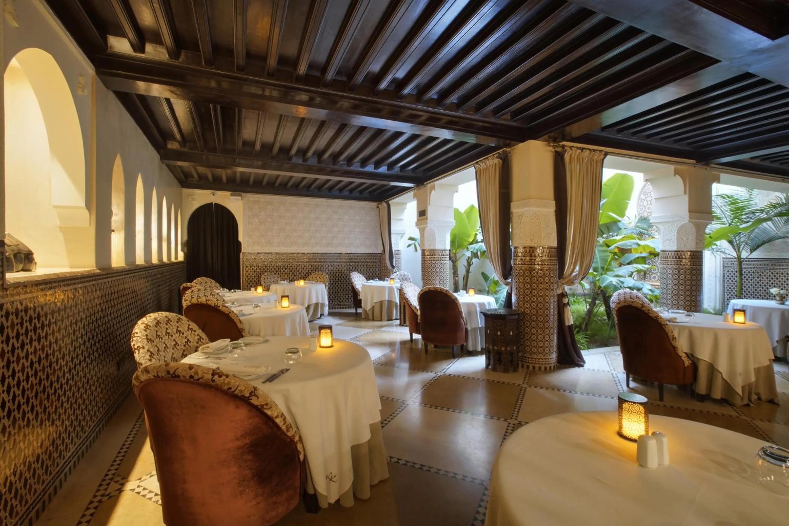 Restaurant/places to eat in Riad Kheirredine