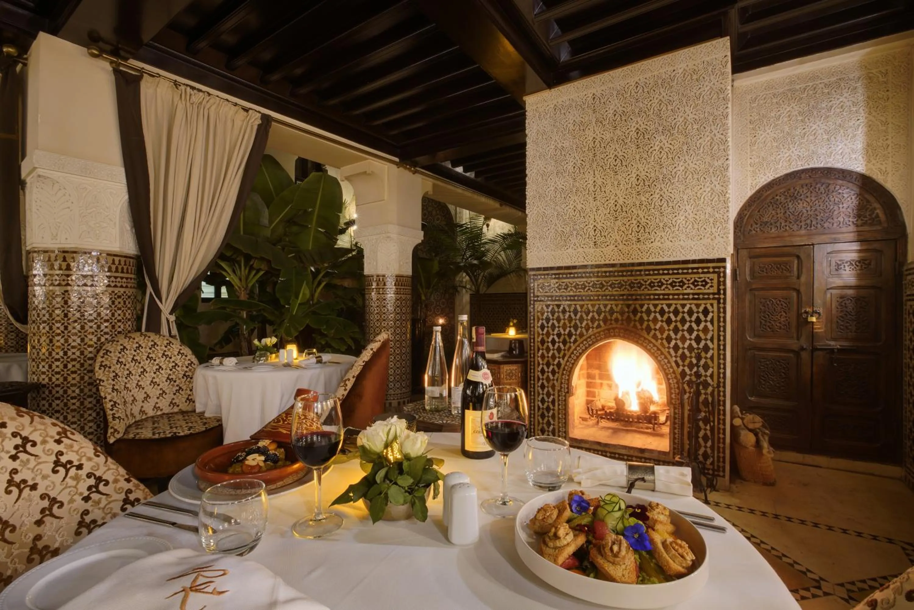 Restaurant/places to eat in Riad Kheirredine