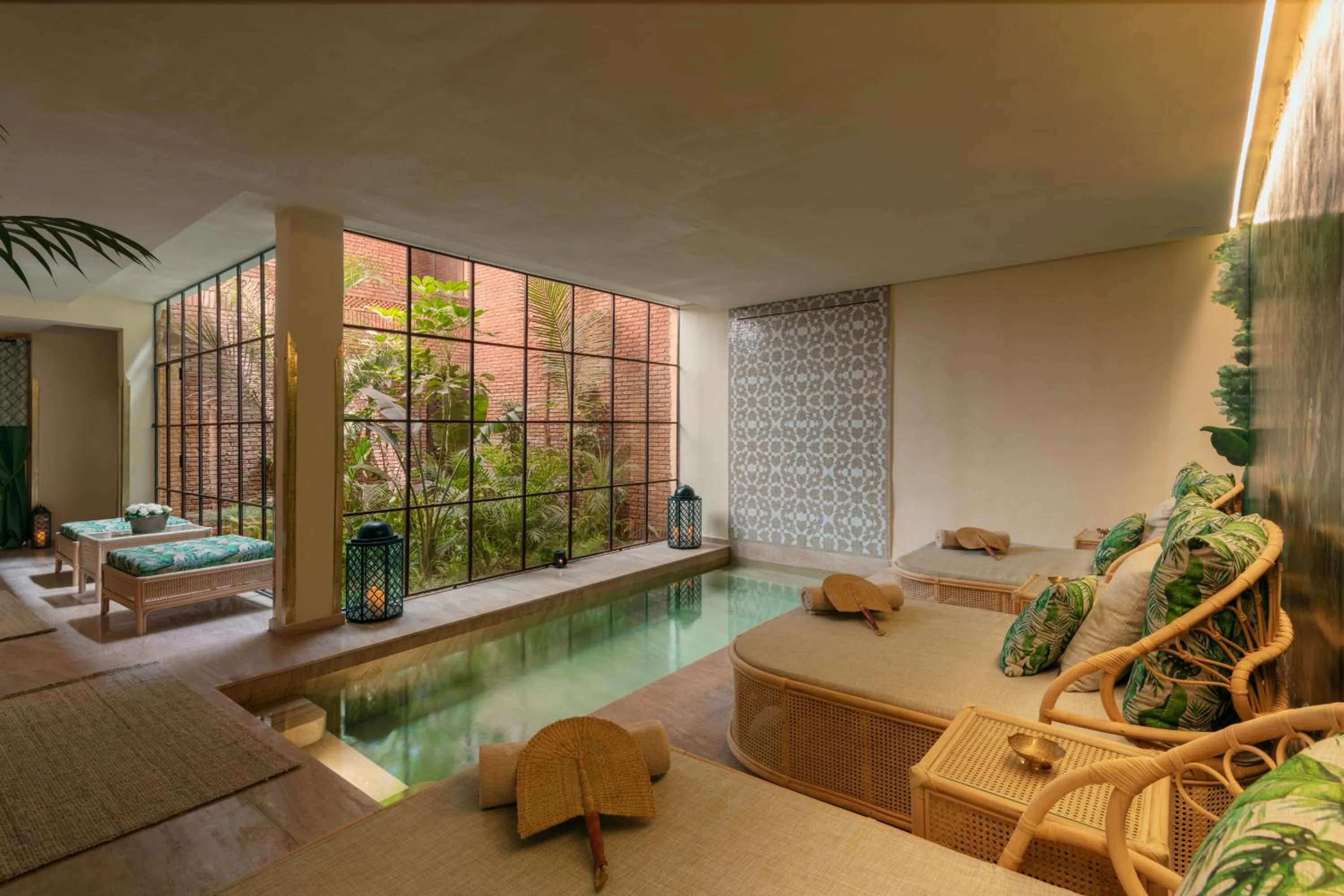 Hot Tub in Riad Kheirredine