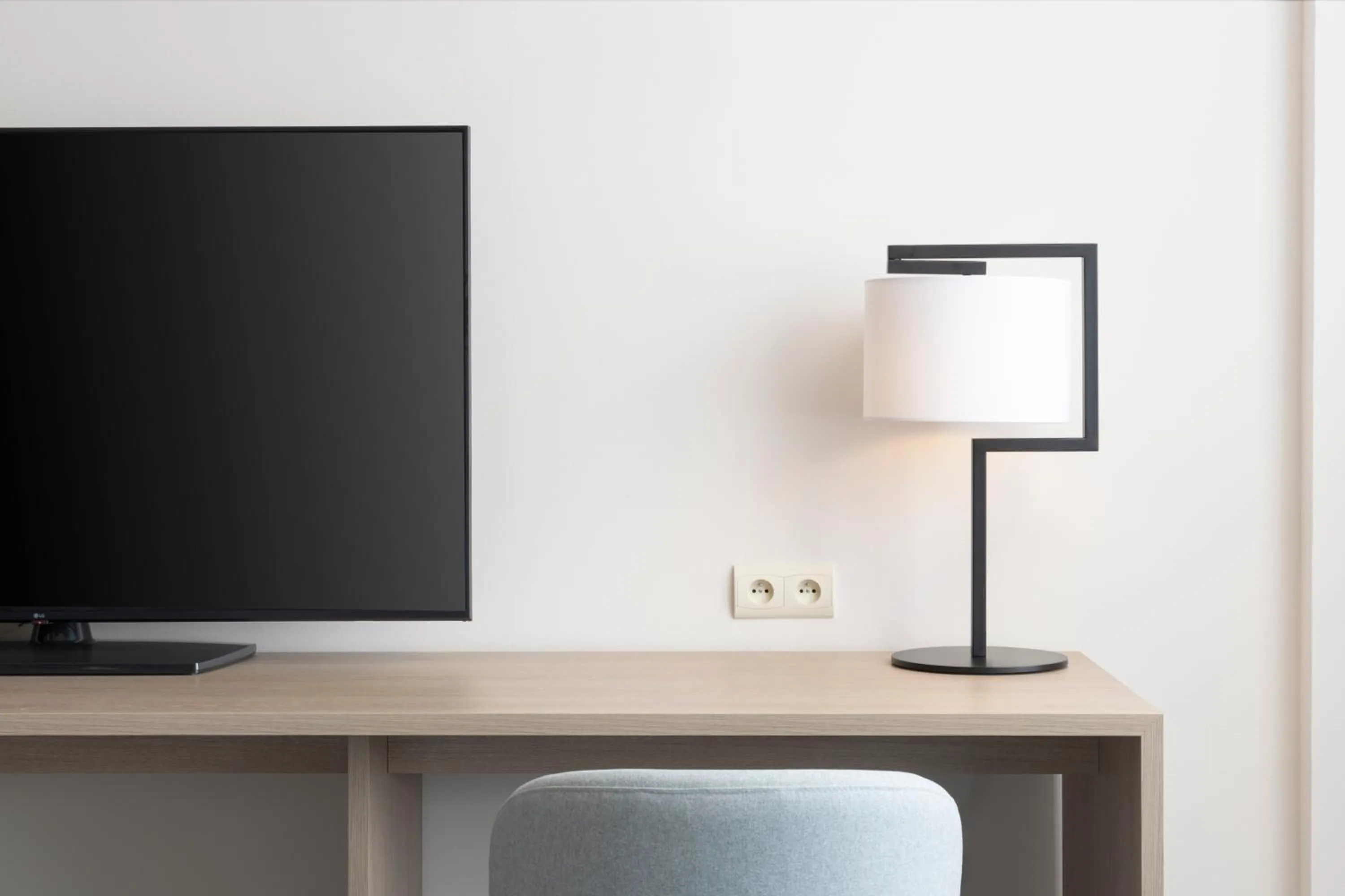 TV and multimedia in Hilton Paris Charles De Gaulle Airport