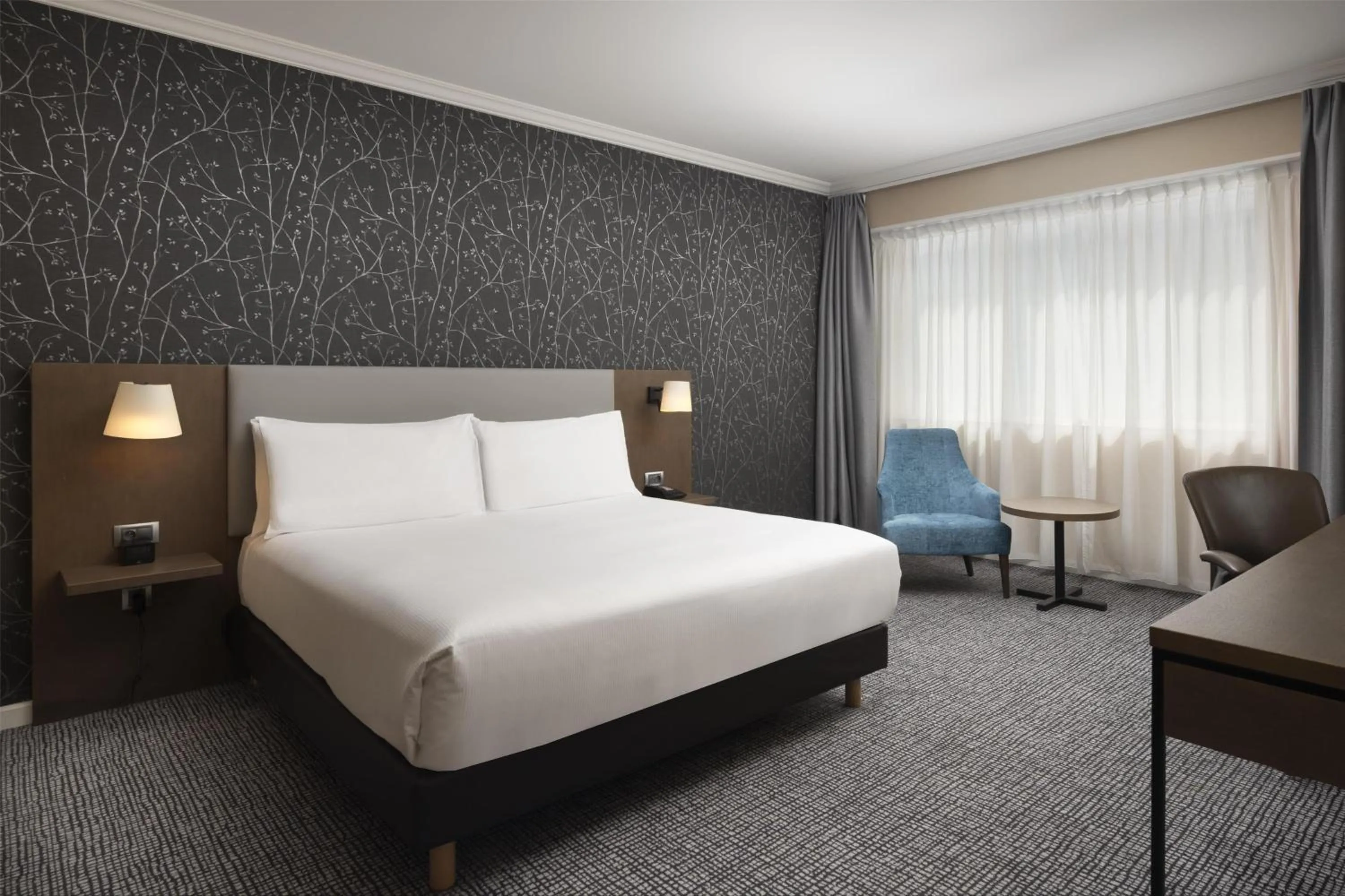 Bed in Hilton Paris Charles De Gaulle Airport