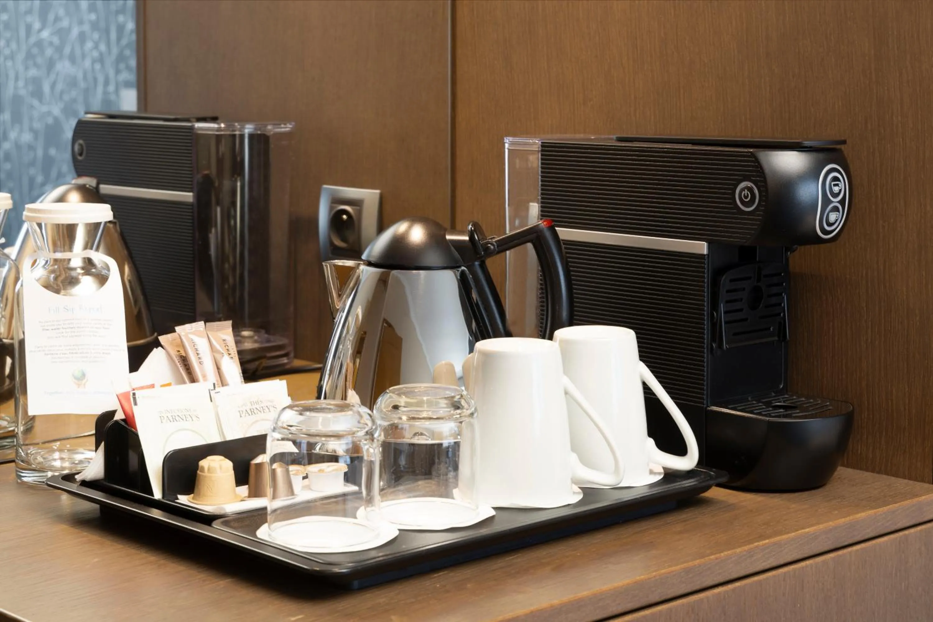 Coffee/tea facilities in Hilton Paris Charles De Gaulle Airport