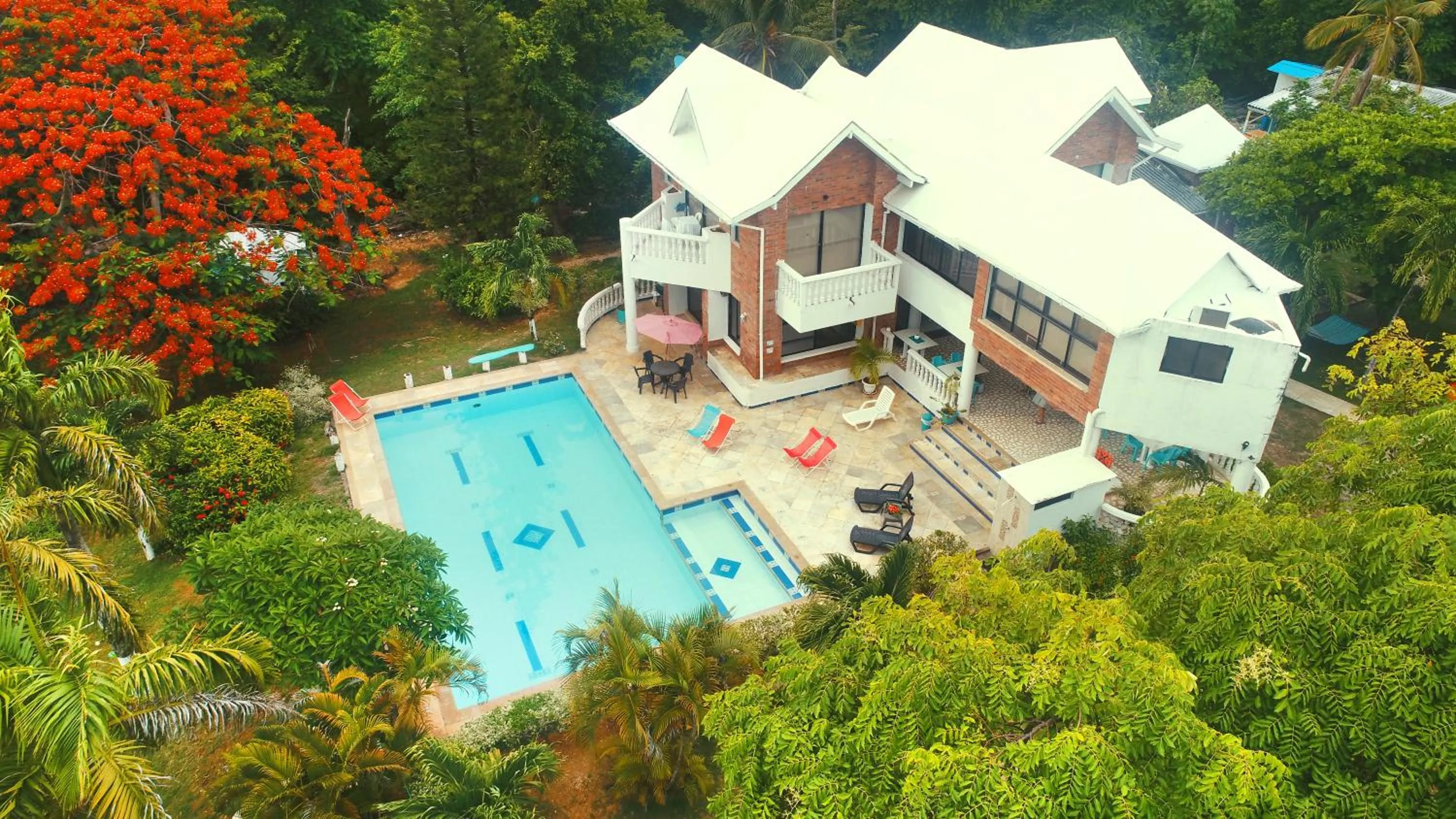 Natural landscape in Casa de las Flores tropical