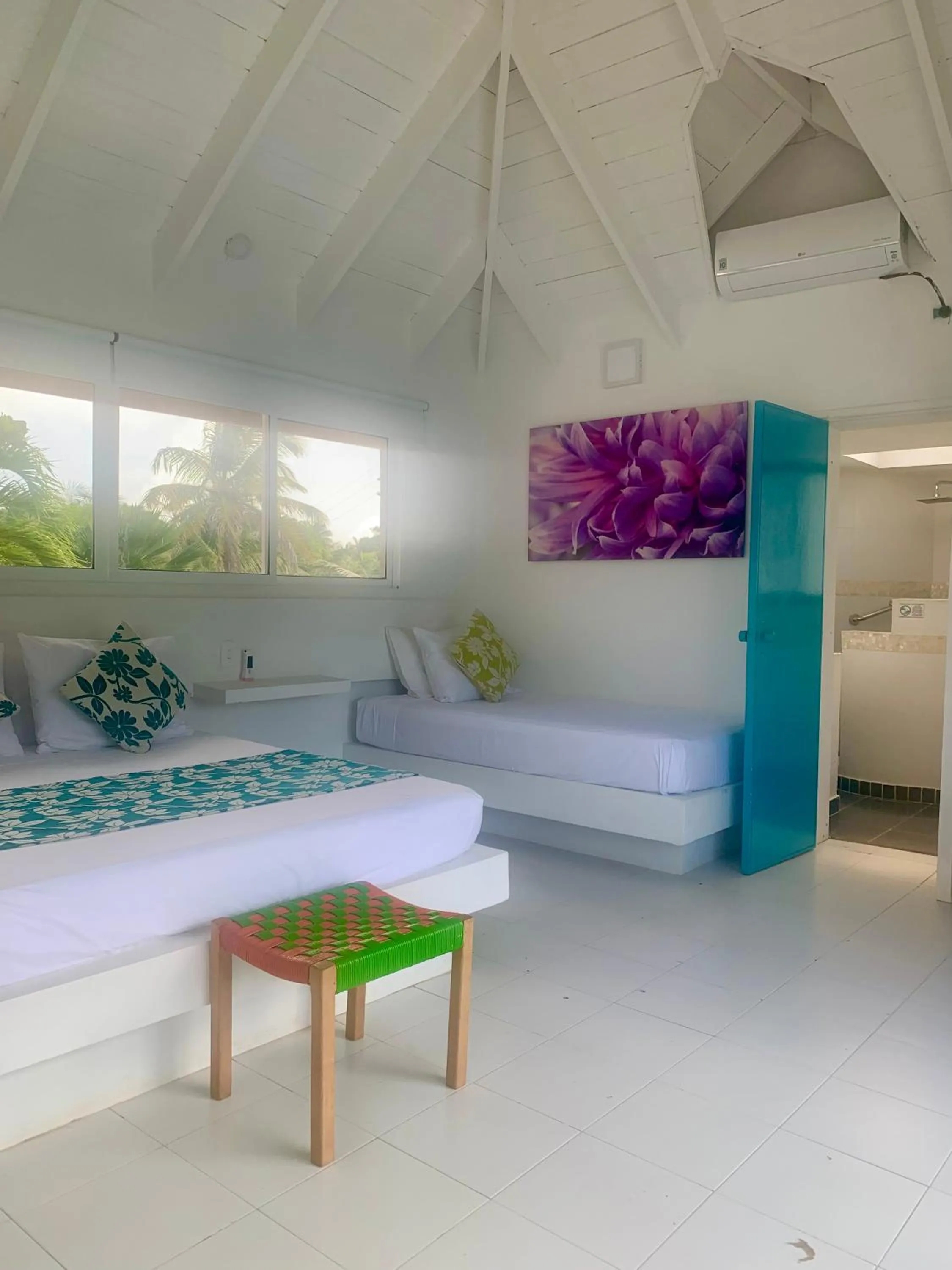 Bedroom, Bed in Casa de las Flores tropical