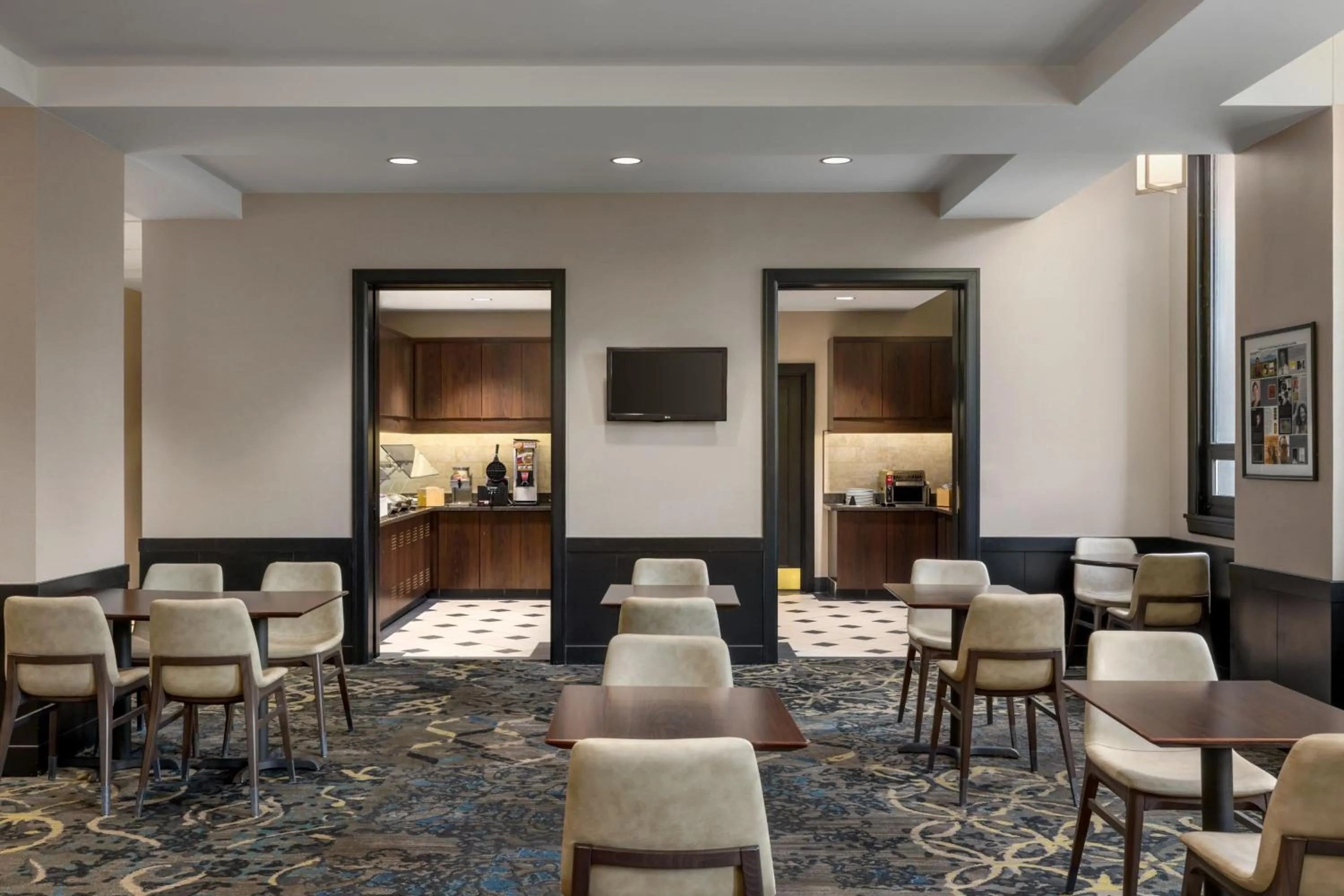 Breakfast in Residence Inn by Marriott Omaha Downtown Old Market Area