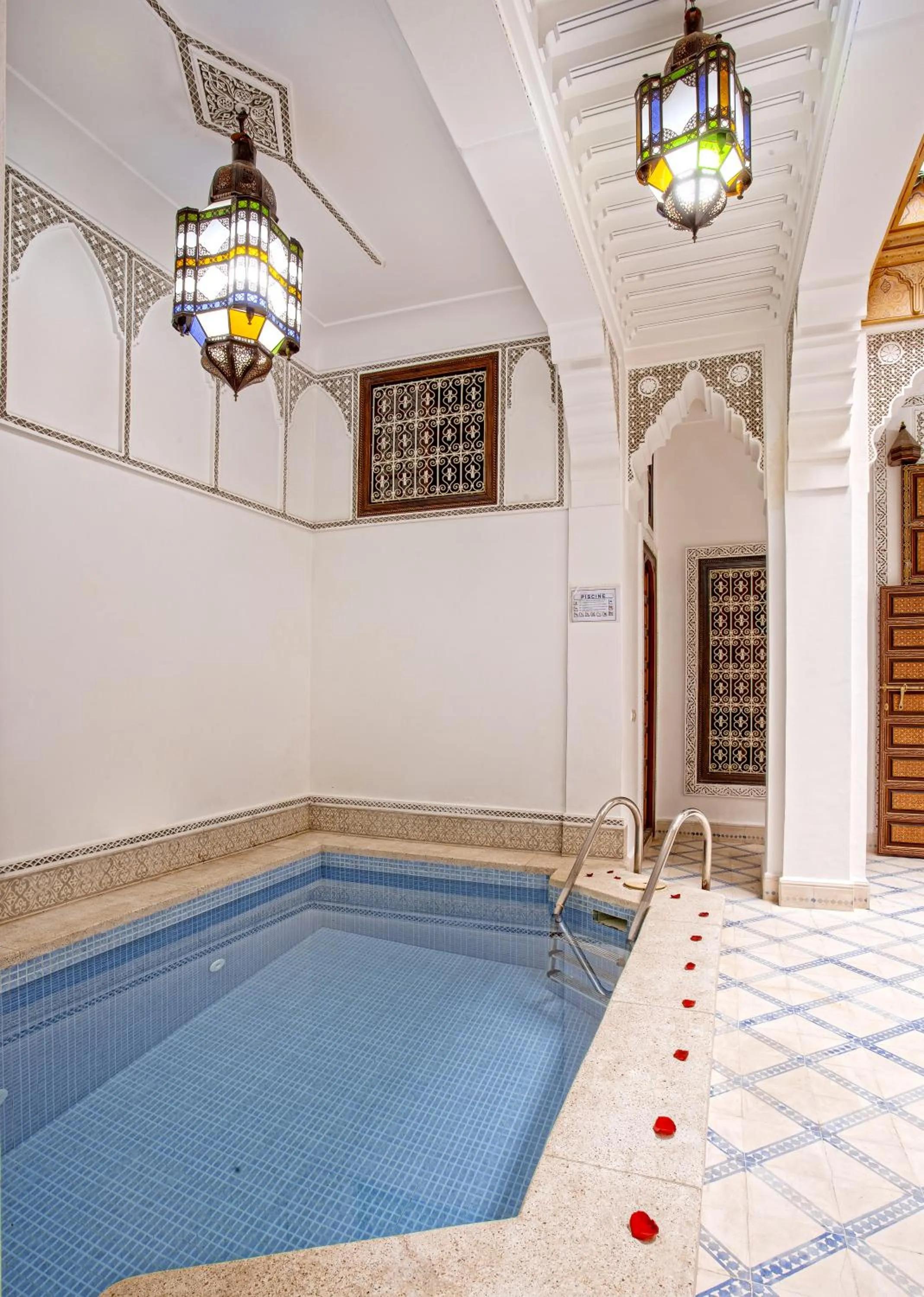 Swimming pool in Riad Al Jana