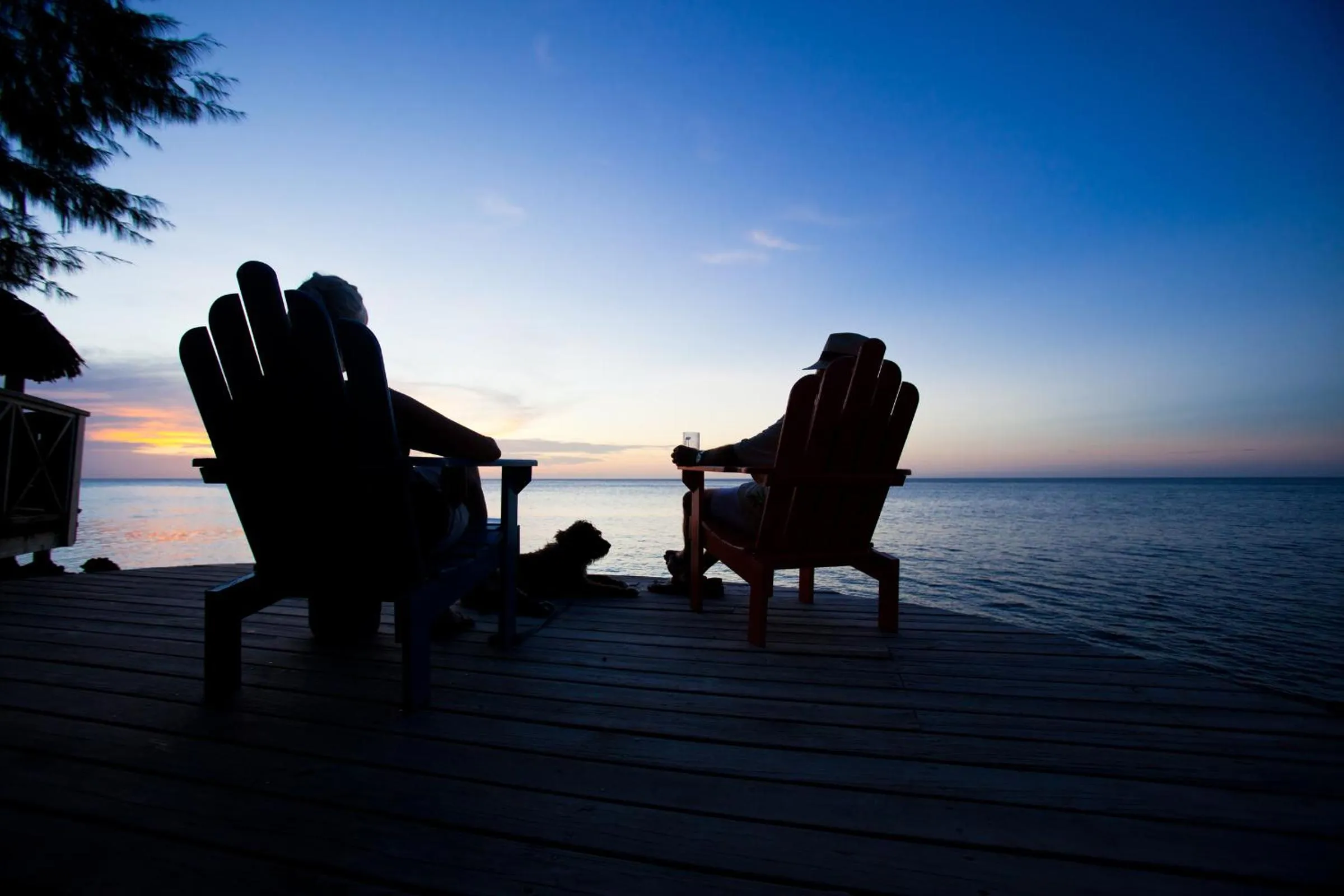 Guests in Las Rocas Resort and Dive Center