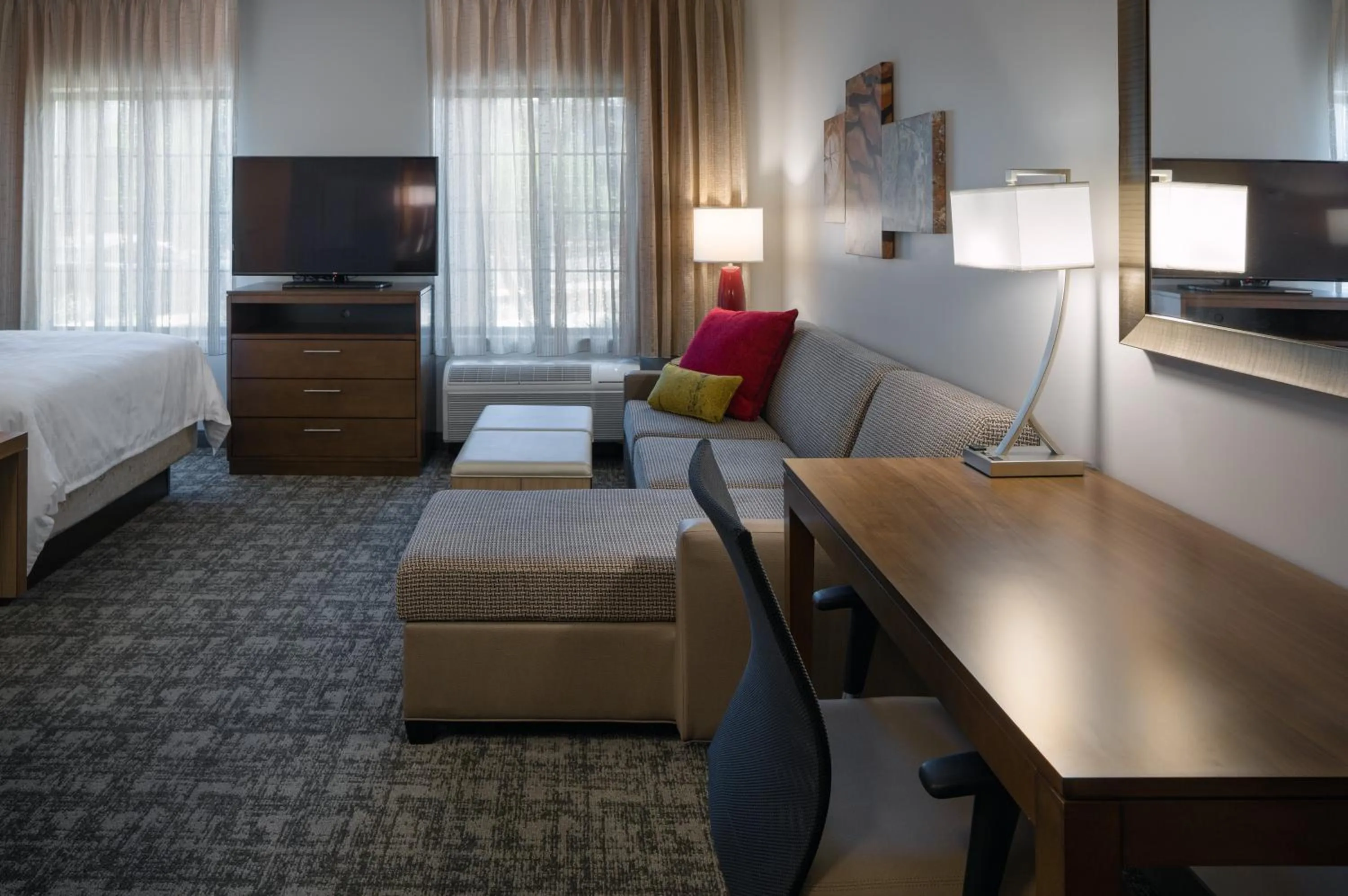 Photo of the whole room, Bed in Staybridge Suites - Phoenix – Biltmore Area by IHG
