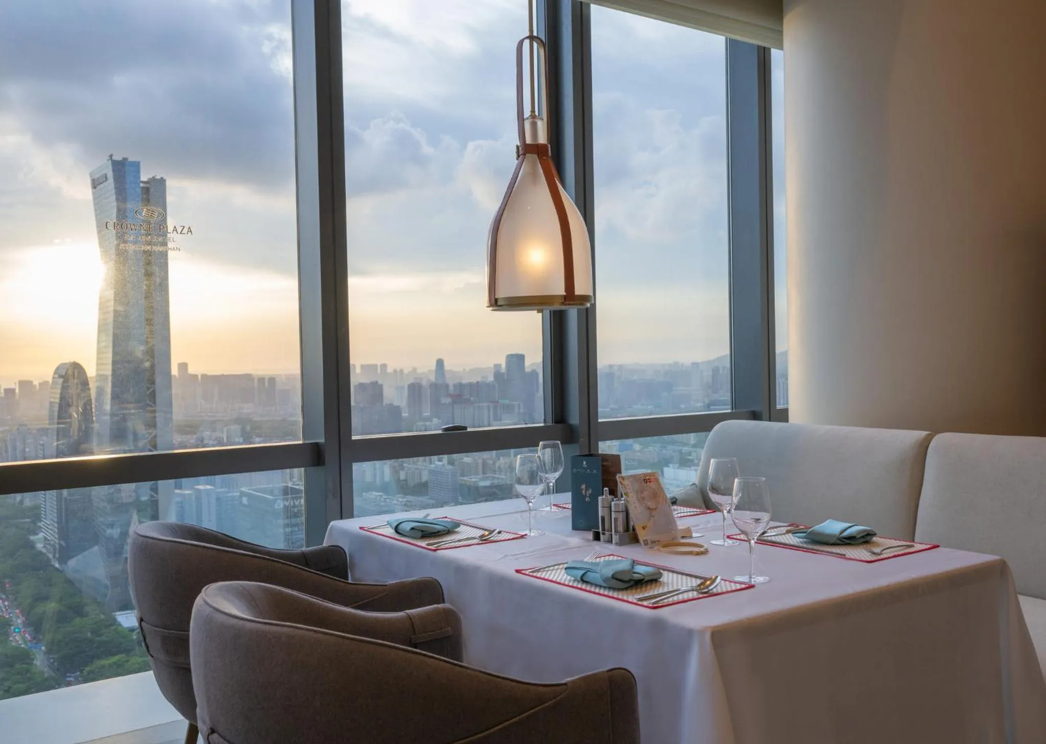 Restaurant/places to eat in Crowne Plaza Shenzhen Nanshan by IHG