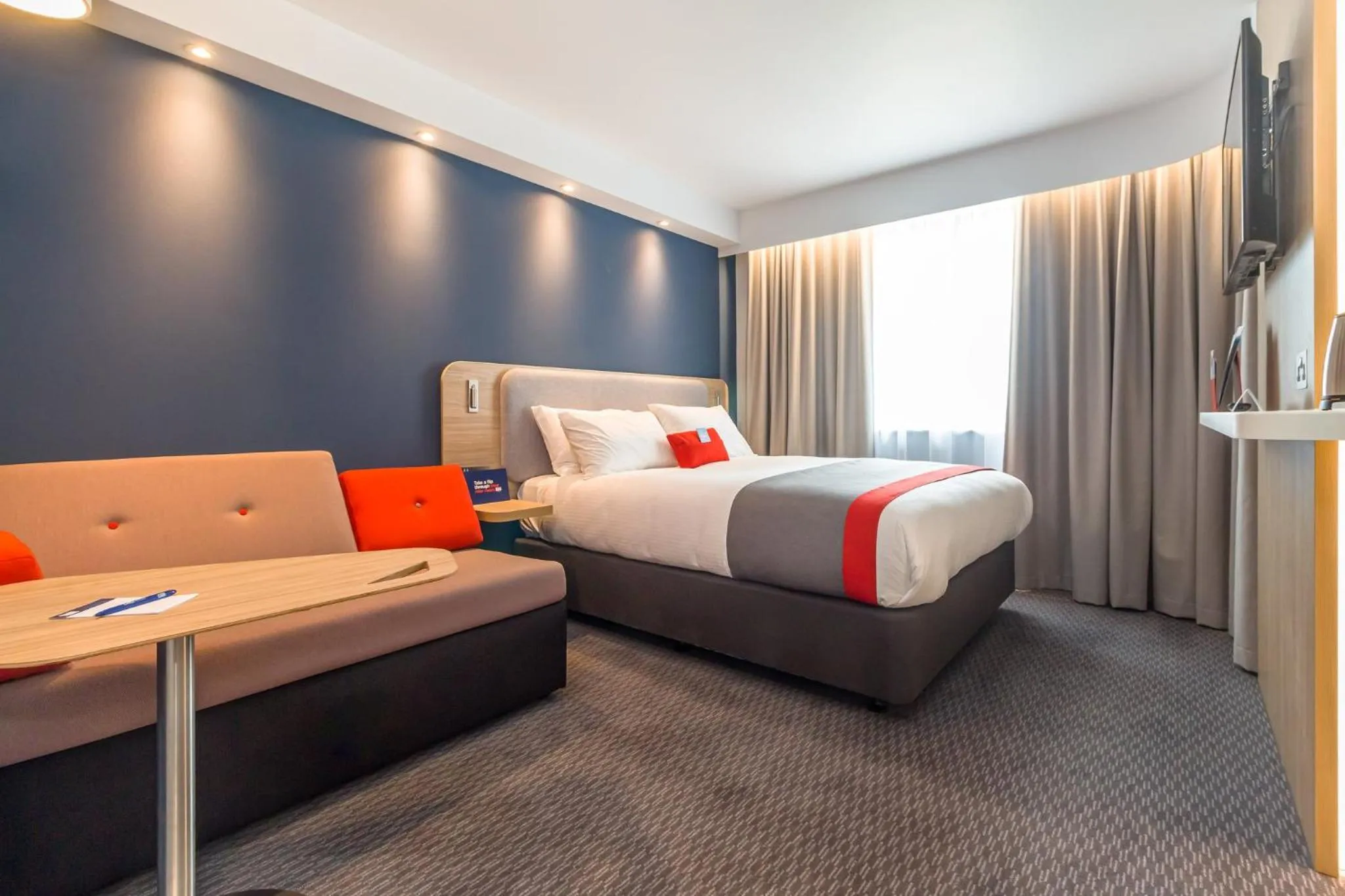 Photo of the whole room, Bed in Holiday Inn Express - Bodmin - Victoria Junction by IHG