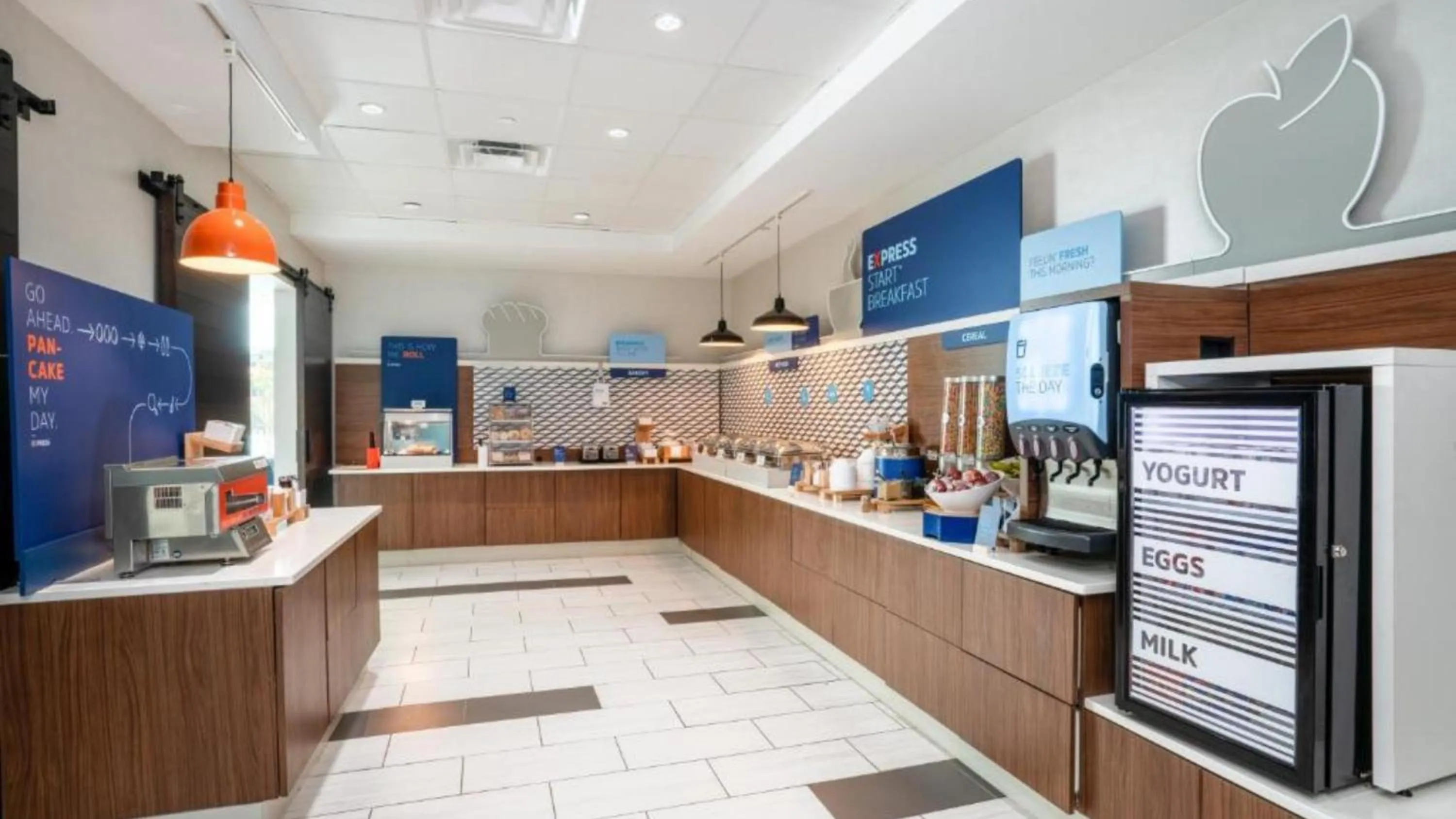 Breakfast in Holiday Inn Express & Suites - Nashville MetroCenter Downtown by IHG