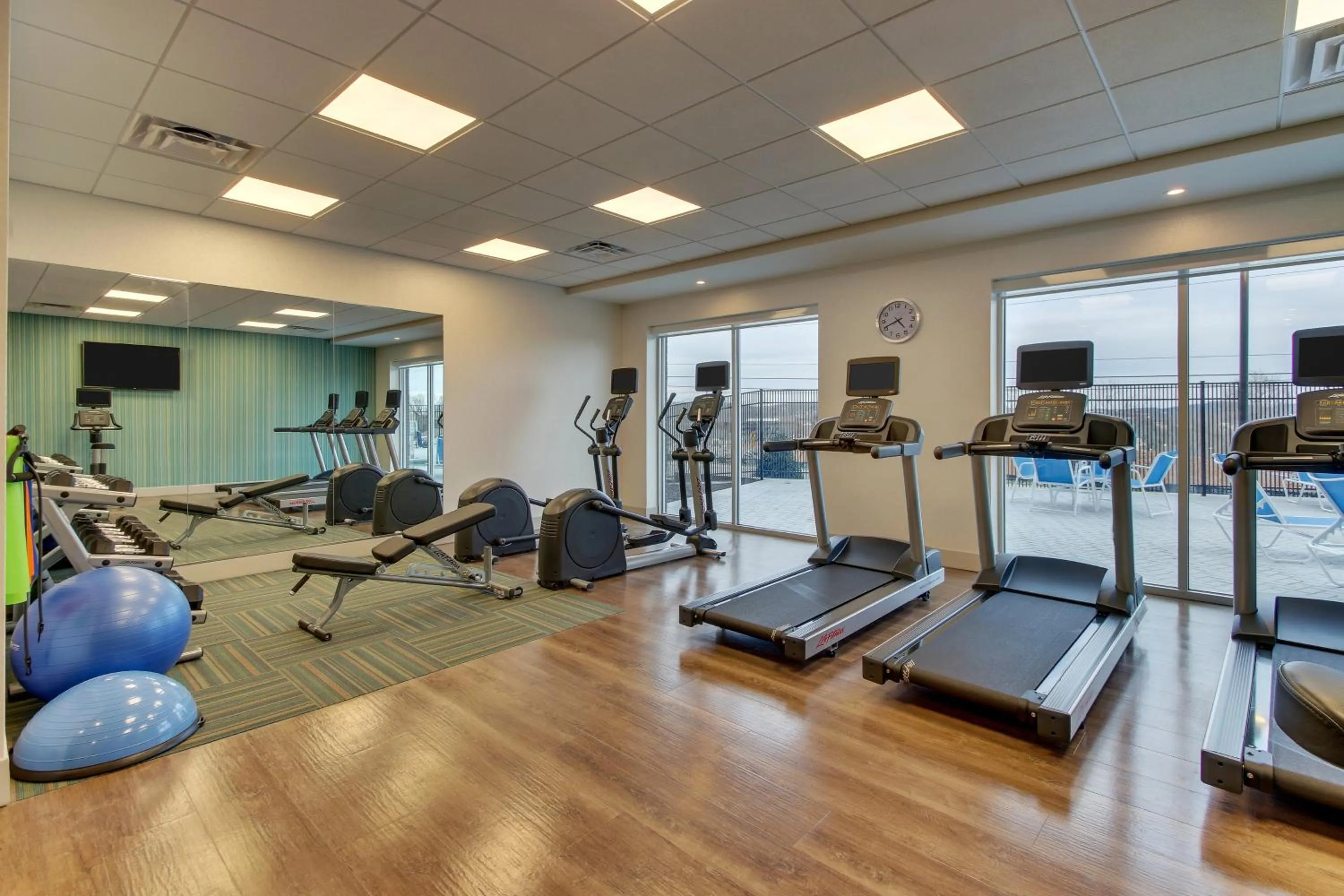 Fitness centre/facilities in Holiday Inn Express & Suites - Nashville MetroCenter Downtown by IHG