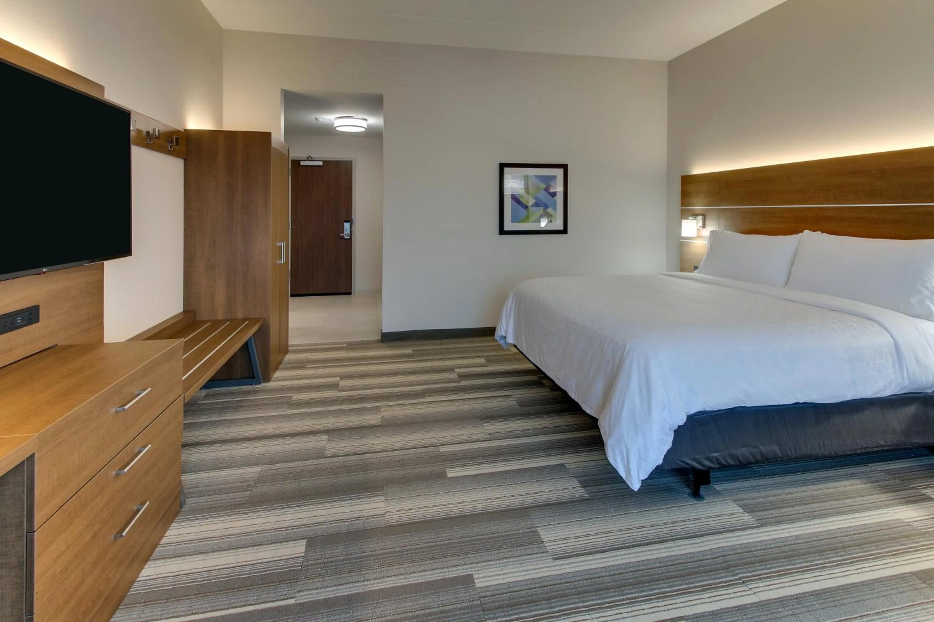 Photo of the whole room, Bed in Holiday Inn Express & Suites - Nashville MetroCenter Downtown by IHG