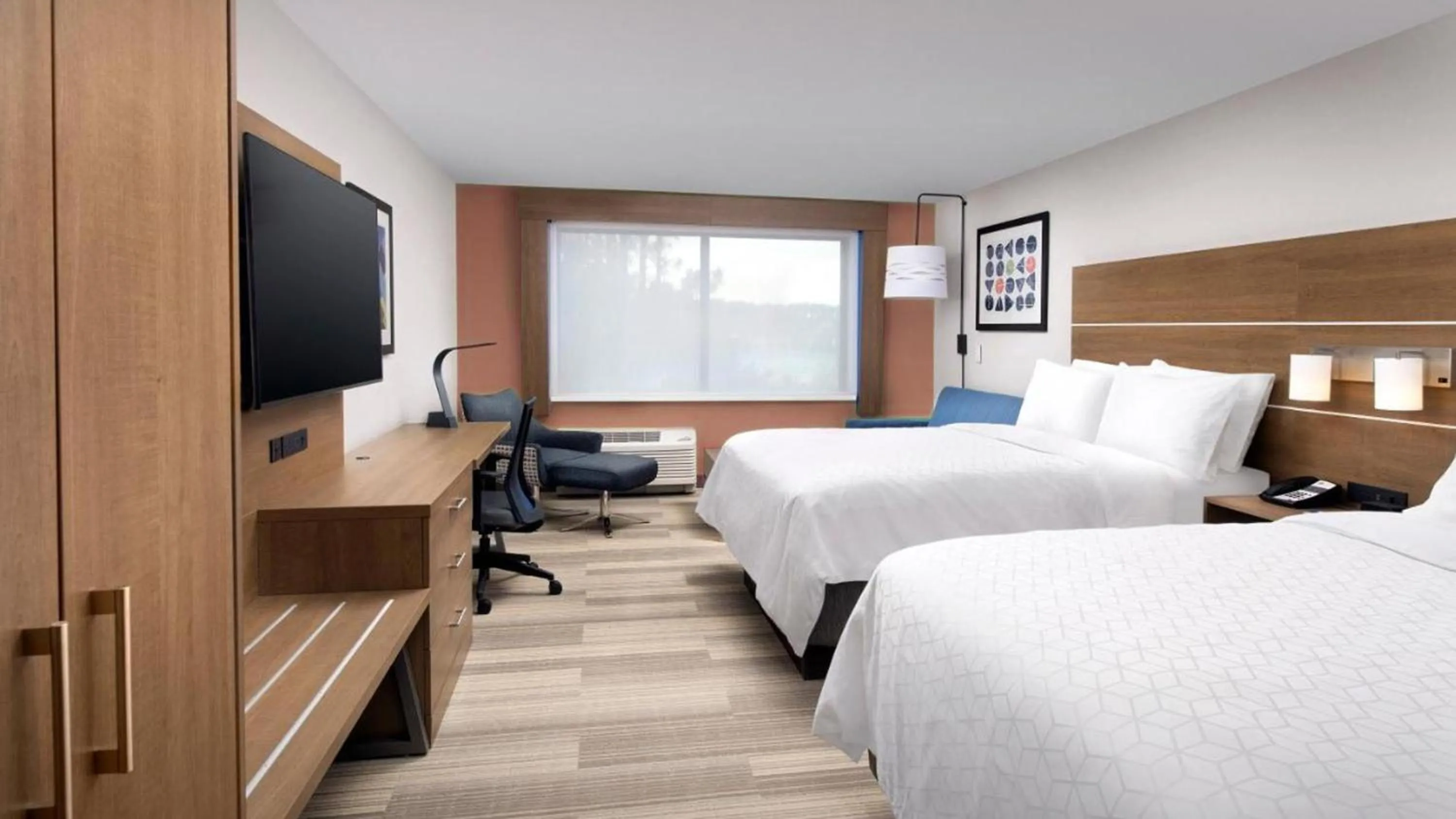 Photo of the whole room, Bed in Holiday Inn Express & Suites - Nashville MetroCenter Downtown by IHG