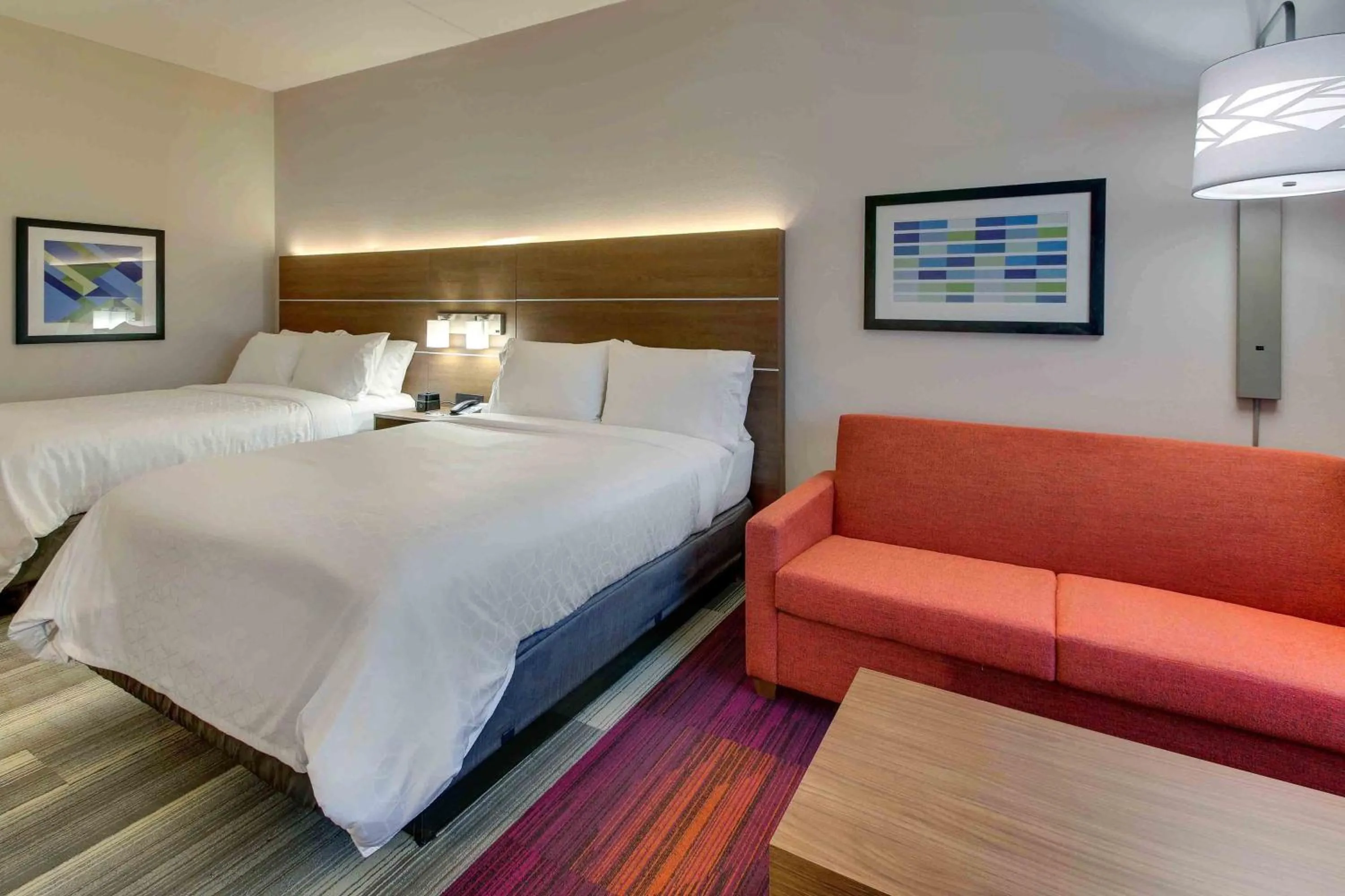Photo of the whole room, Bed in Holiday Inn Express & Suites - Nashville MetroCenter Downtown by IHG