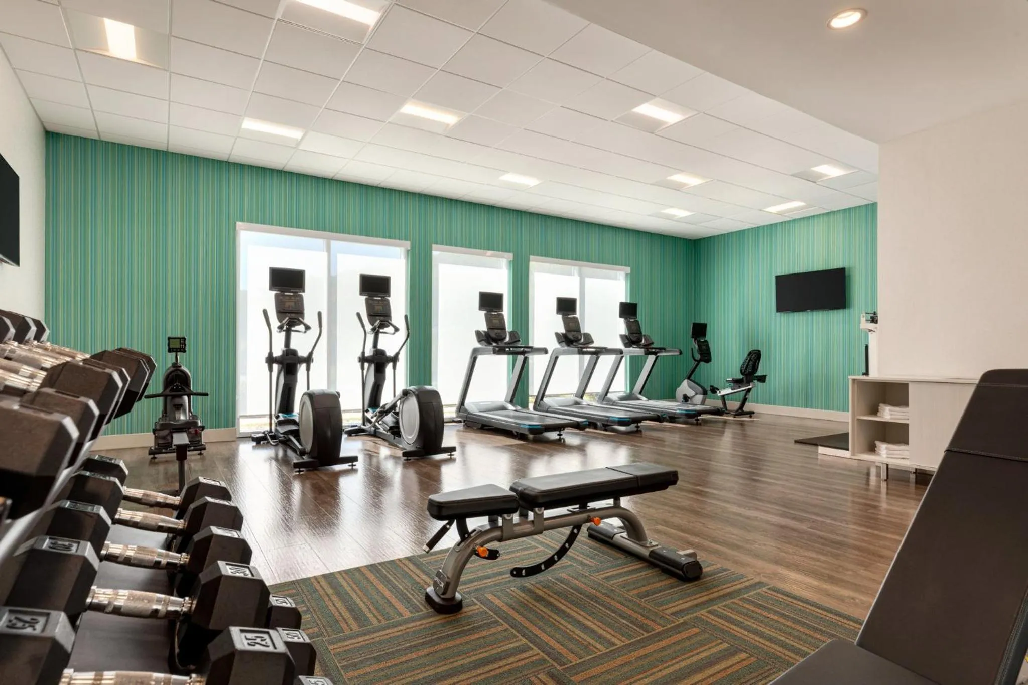 Fitness centre/facilities in Holiday Inn Express & Suites - Dalton - Walnut Ave by IHG