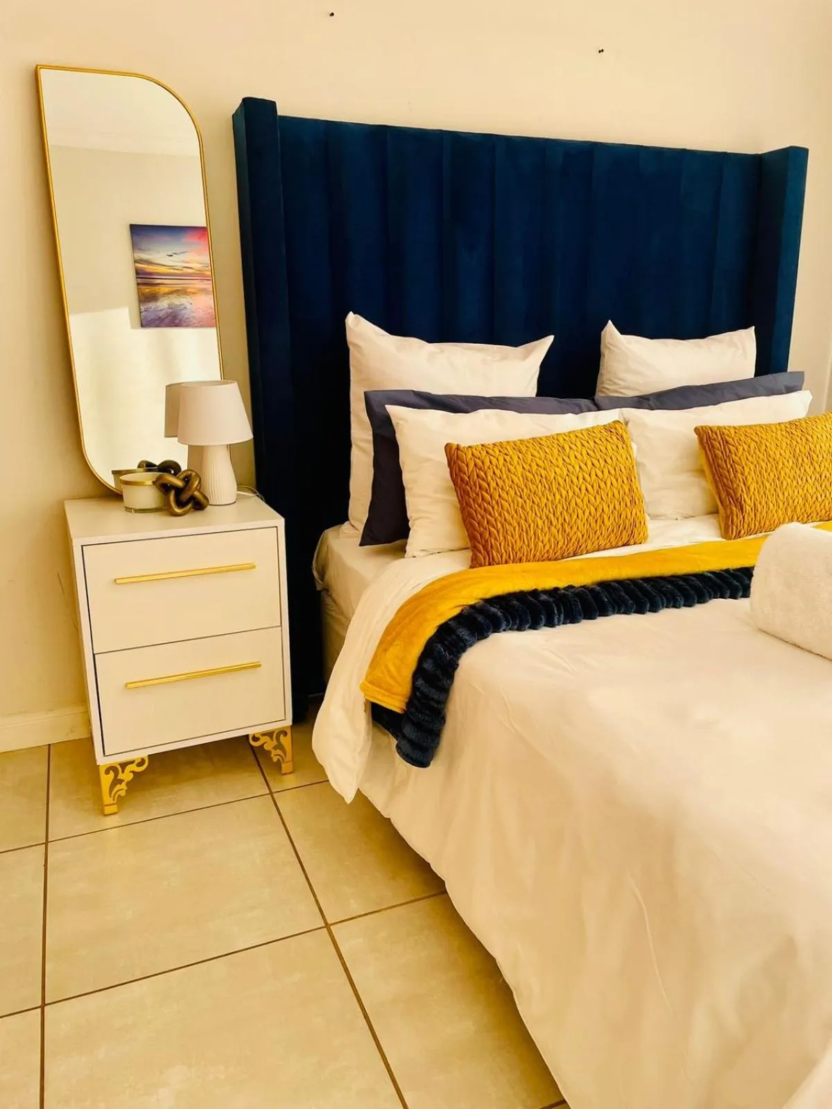 Bed in The Blyde, an impeccable blissful getaway (Balwin properties)