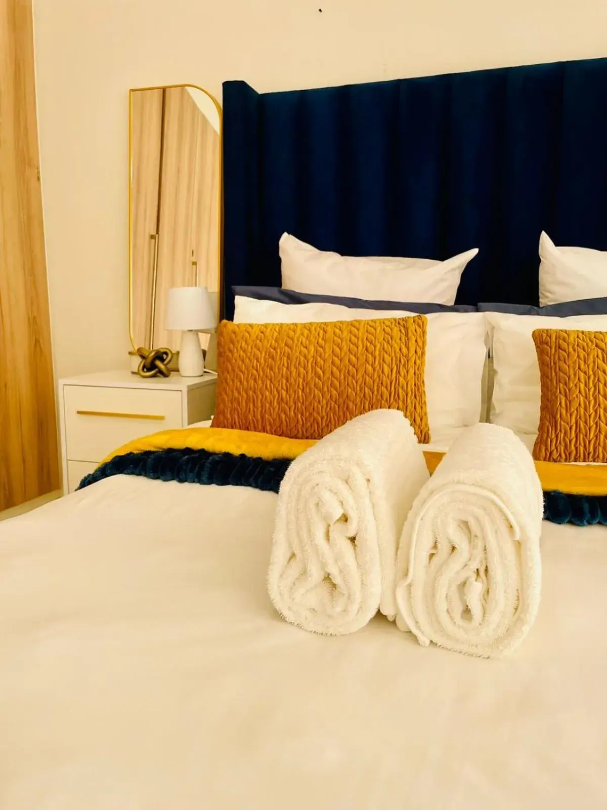 Apartment with Balcony in The Blyde, an impeccable blissful getaway (Balwin properties) Apartment with Balcony in The Blyde, an impeccable blissful getaway (Balwin properties)