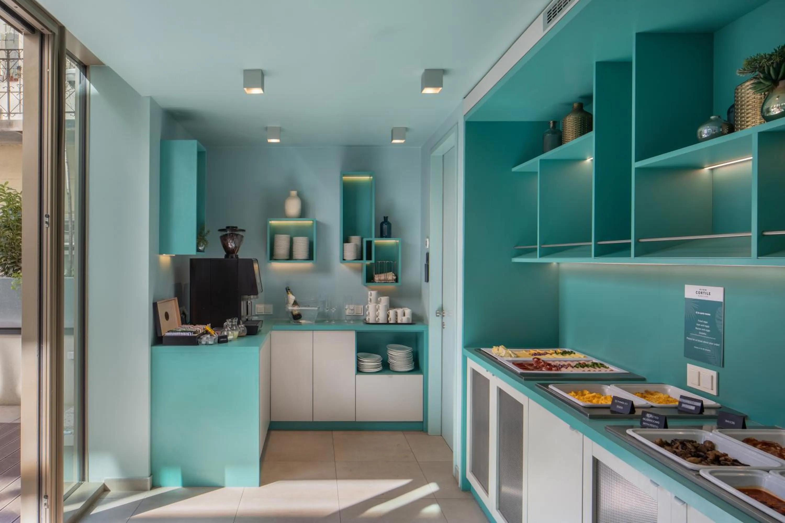 Food and drinks in Cortile Hotel - Adults Only