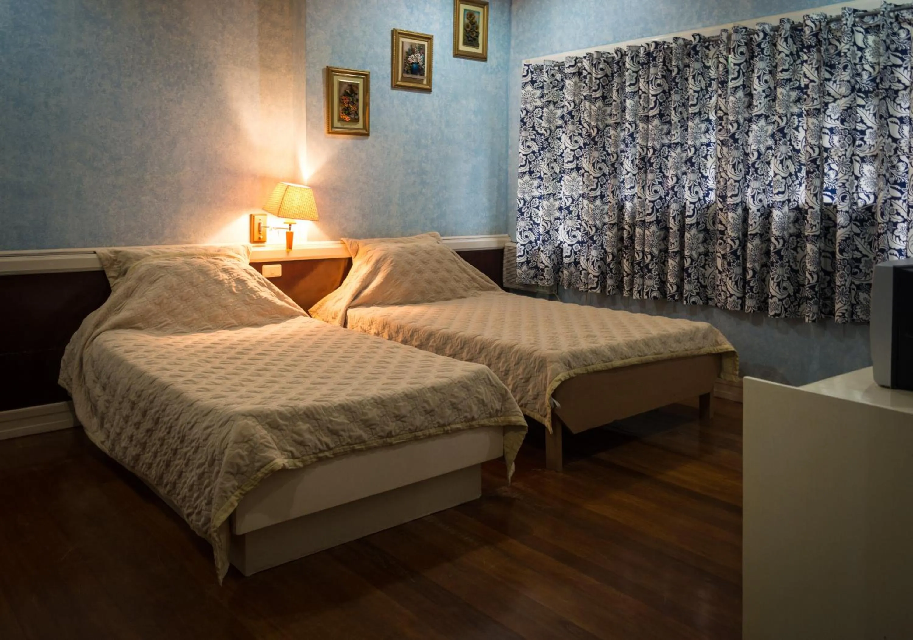 Bed in Stefanie Grace Inn