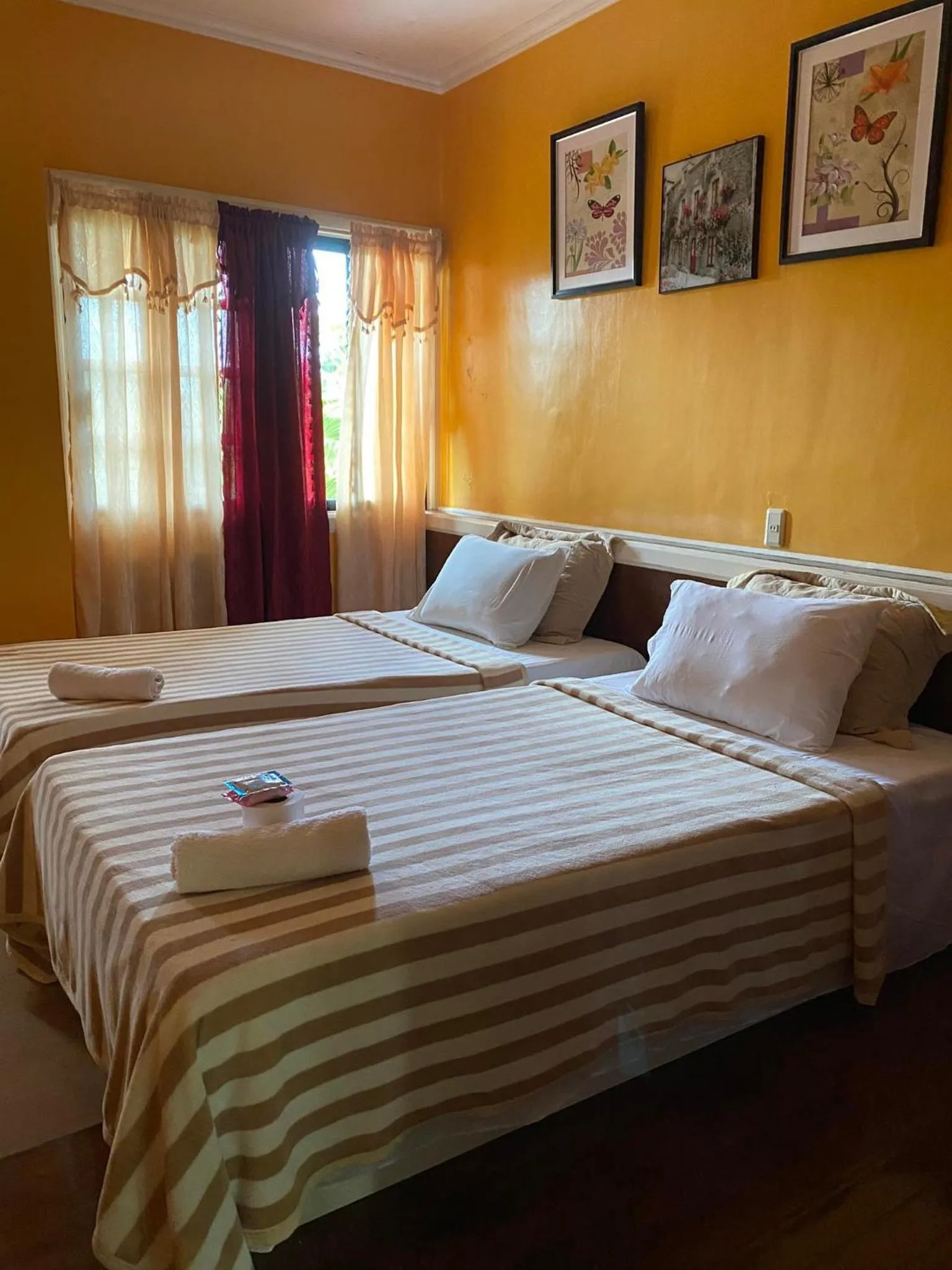 Bed in Stefanie Grace Inn