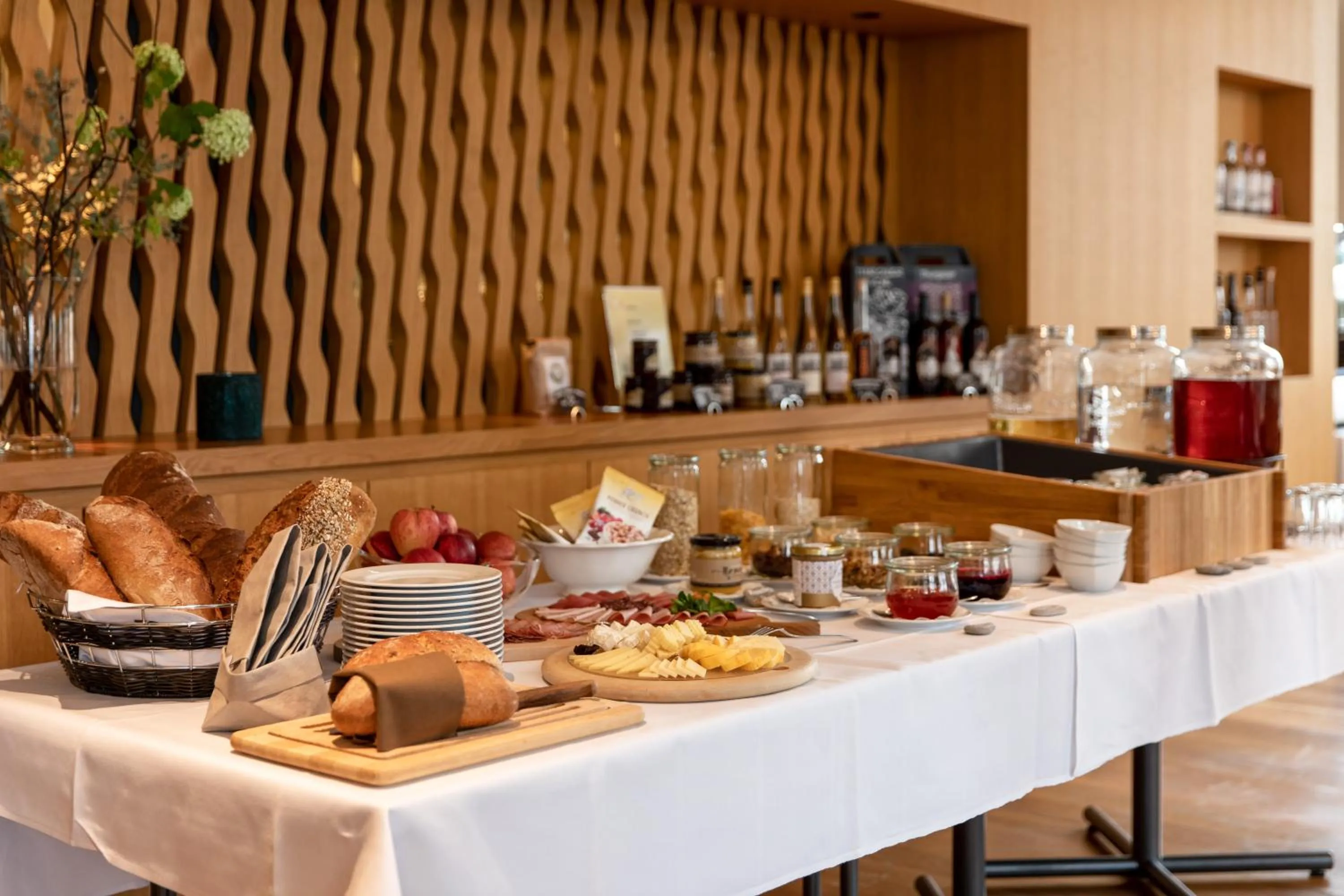 Restaurant/places to eat in Hotel Arenenberg