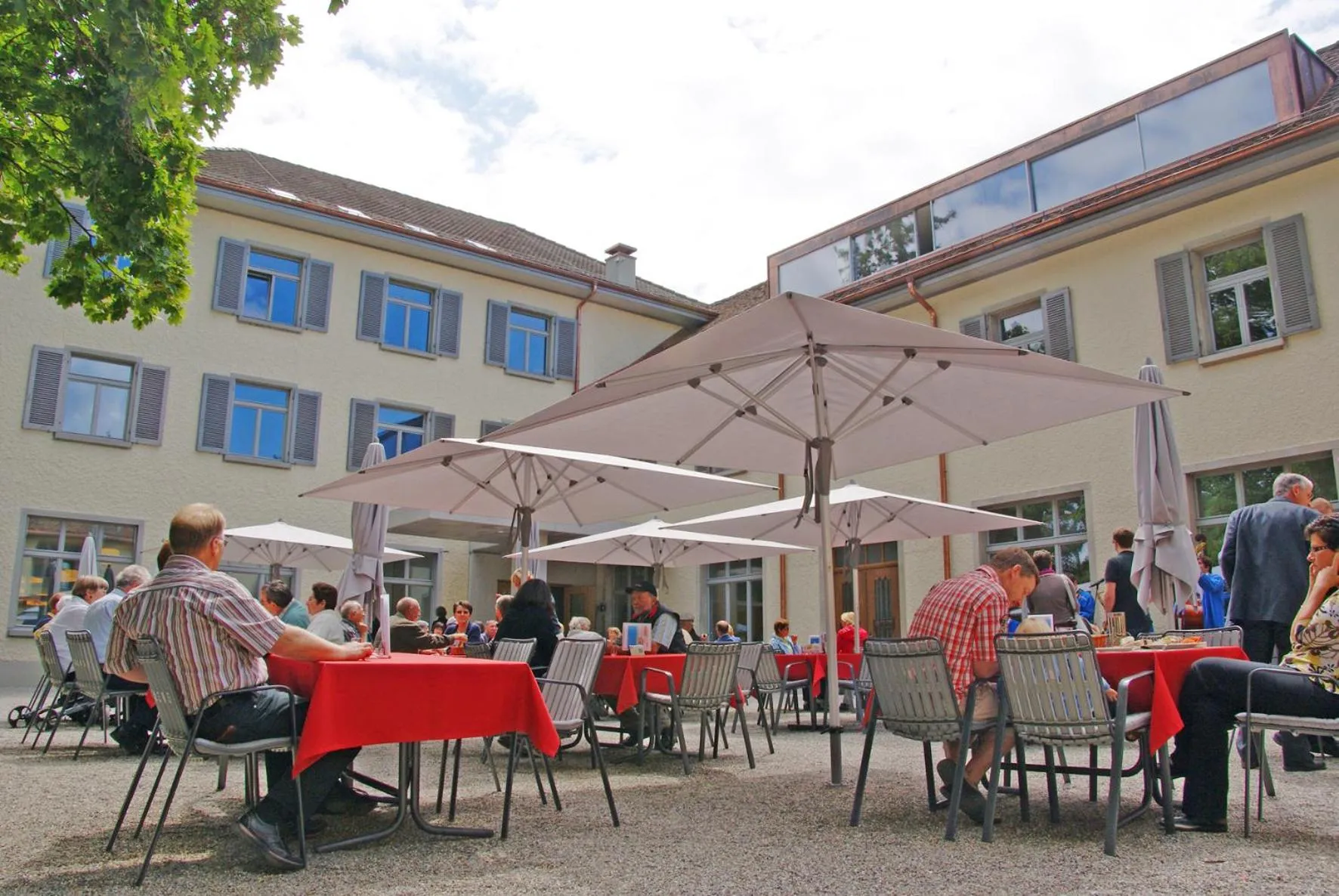 Restaurant/places to eat in Hotel Arenenberg