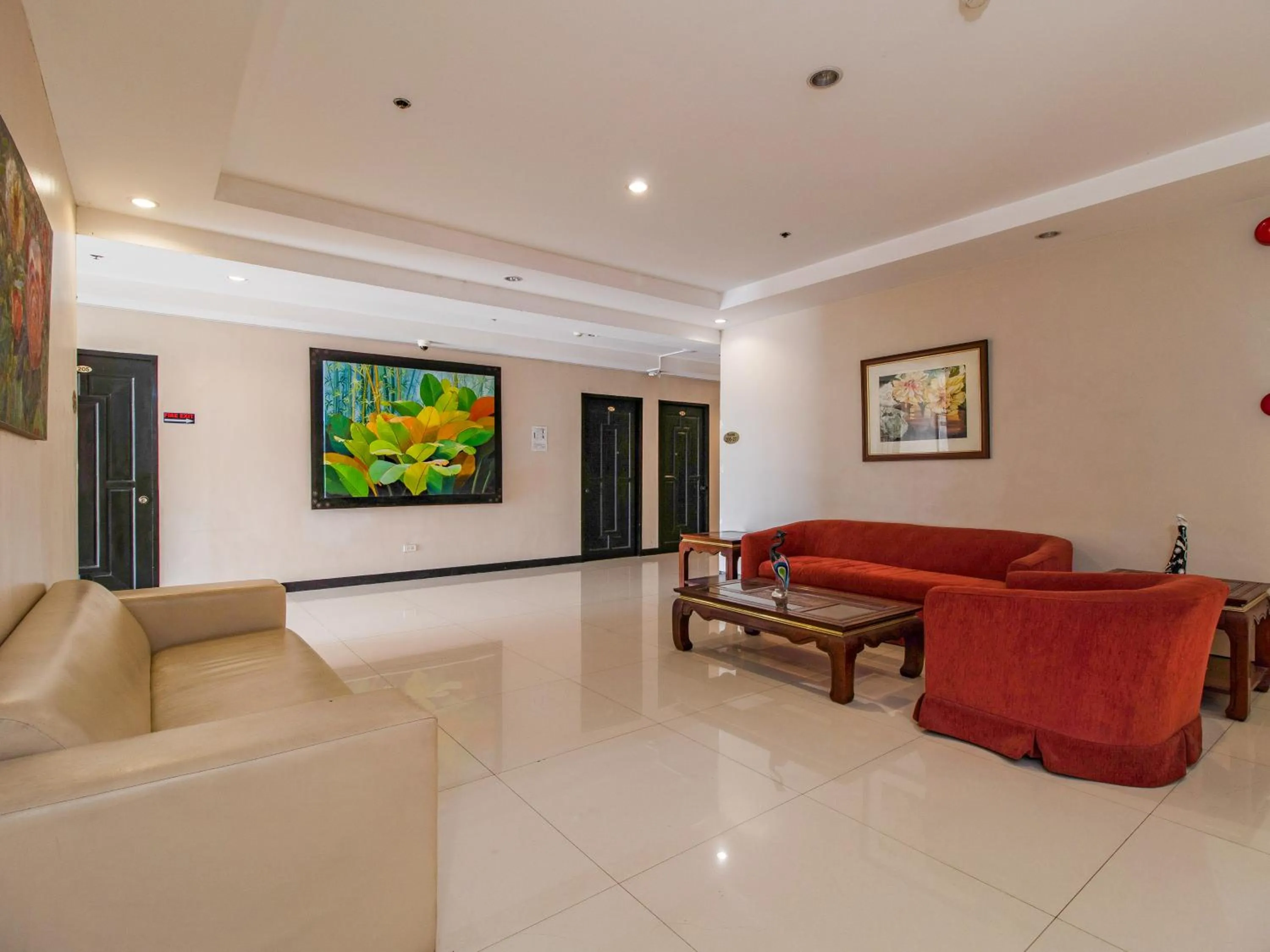 Seating area in Main Hotel & Suites