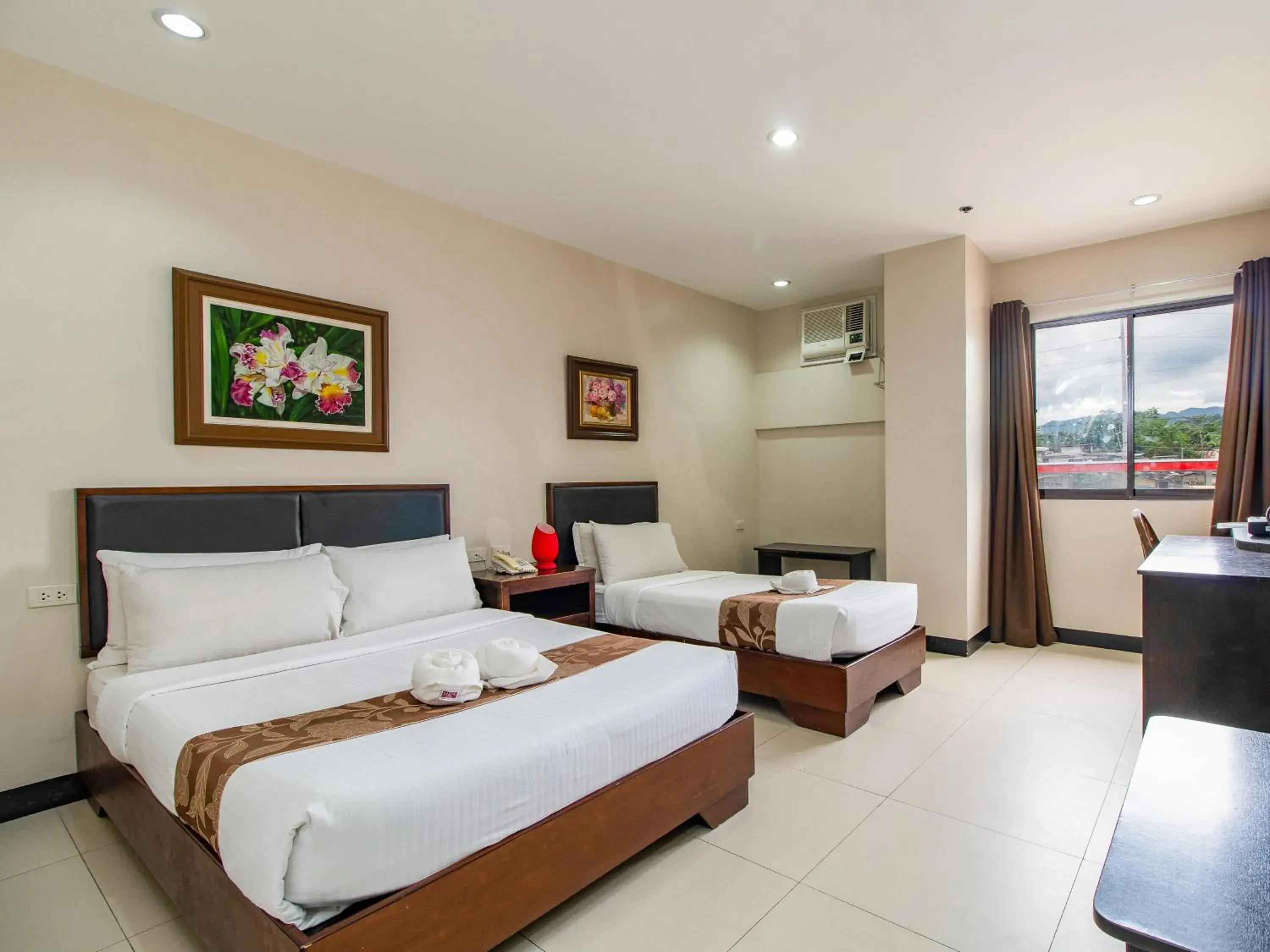 Standard Triple Room in Main Hotel & Suites Standard Triple Room in Main Hotel & Suites