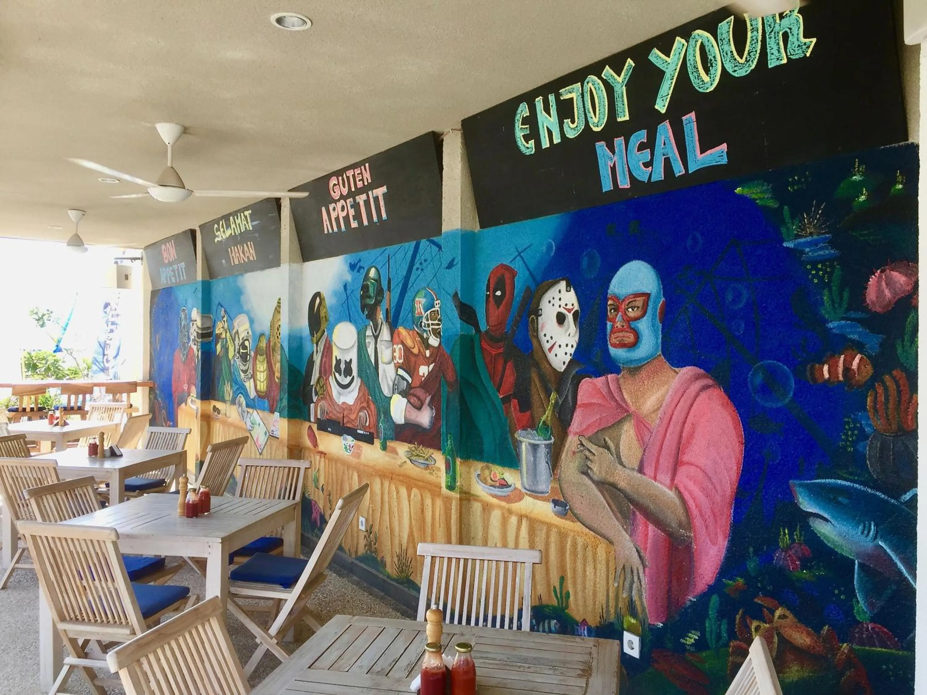 Restaurant/places to eat in Dream Divers Resort