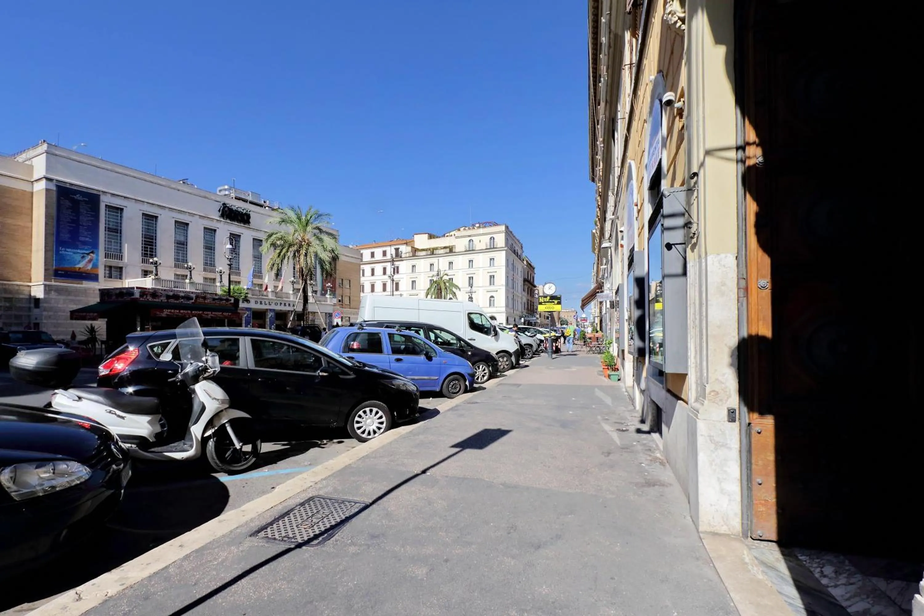 City view in Opera 58 - Teatro dell'Opera Suites