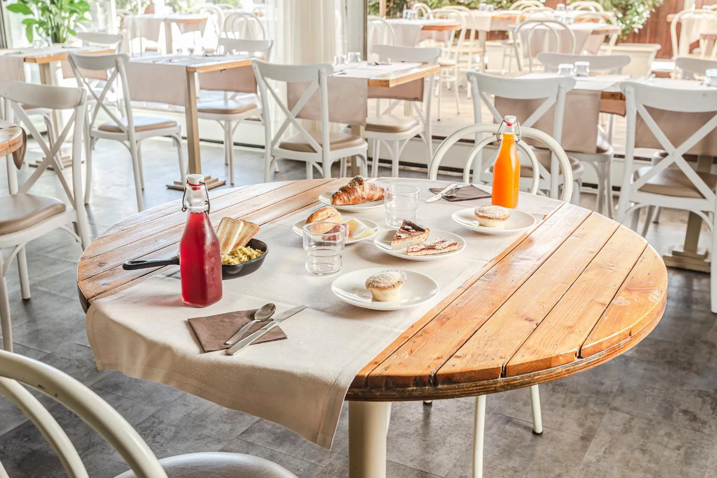 Breakfast in Hotel Ronchi