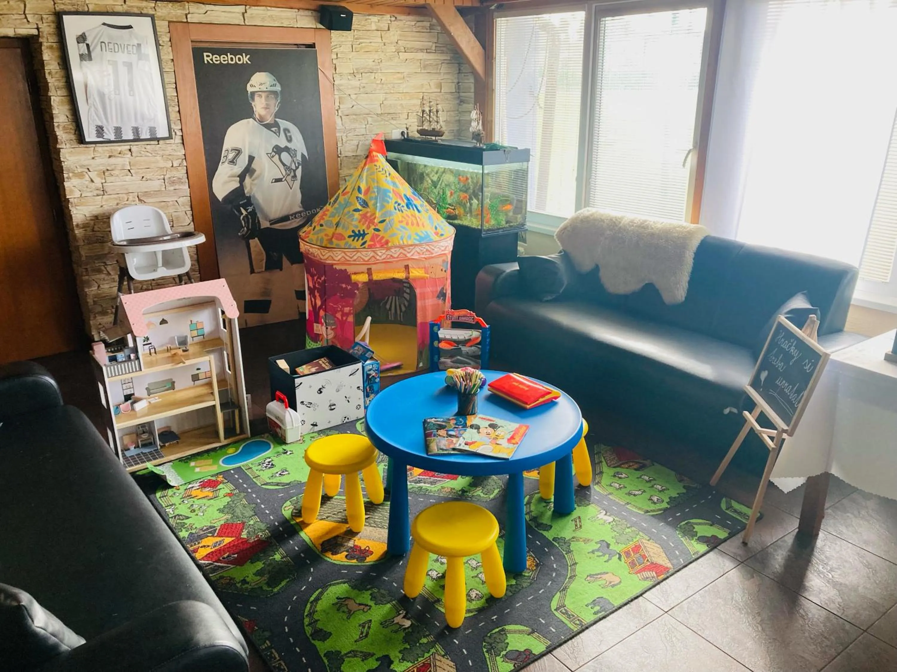 Restaurant/places to eat in Hotel 21