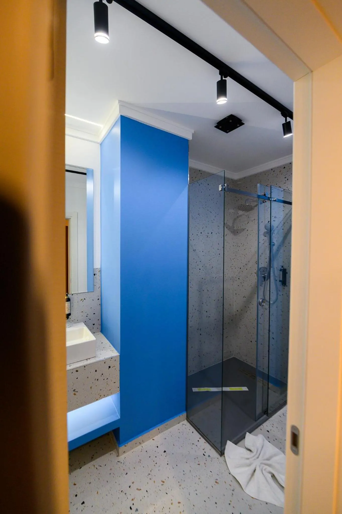 Shower in Hotel Bavaria