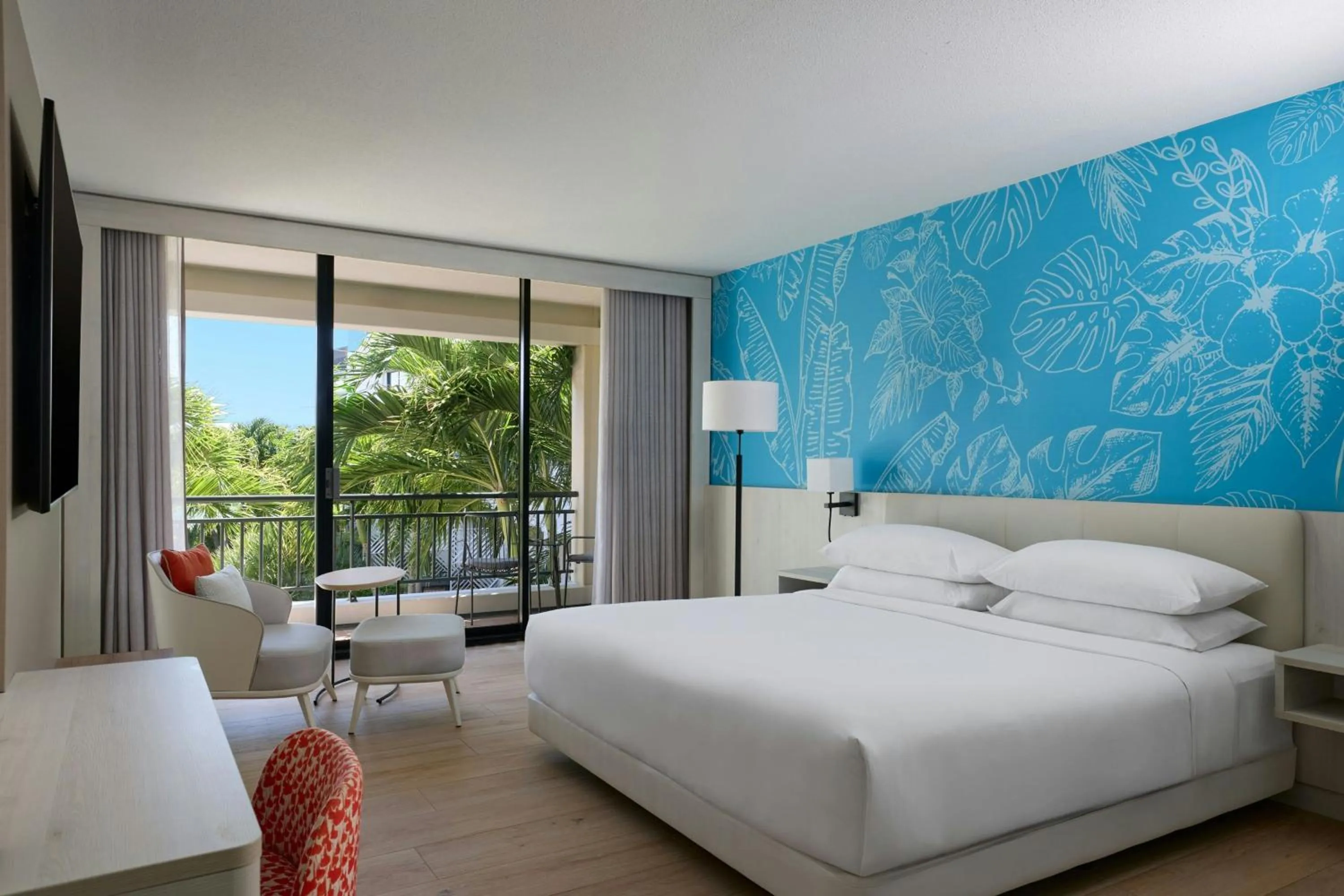 Photo of the whole room, Bed in Curaçao Marriott Beach Resort