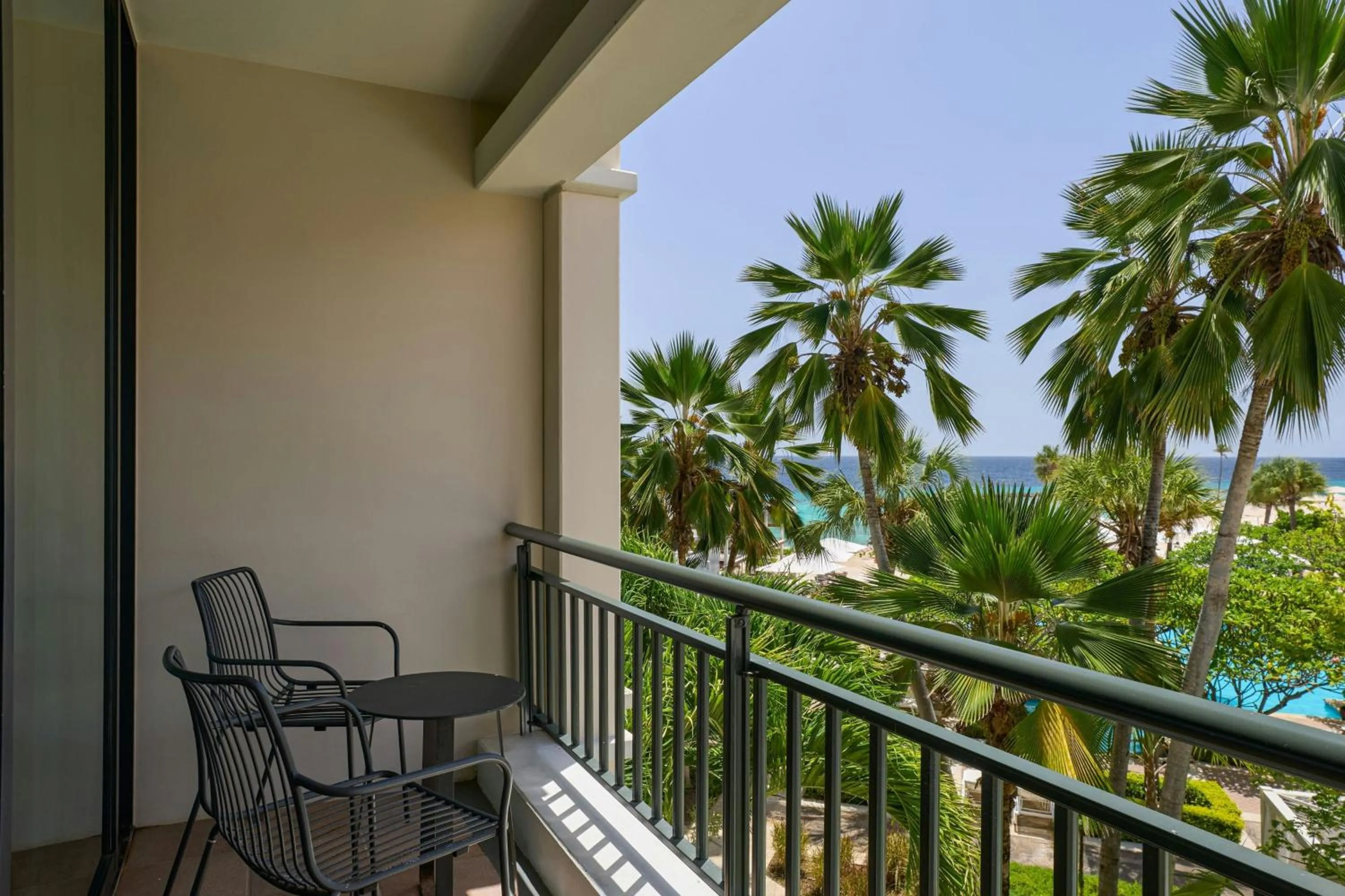 Photo of the whole room in Curaçao Marriott Beach Resort