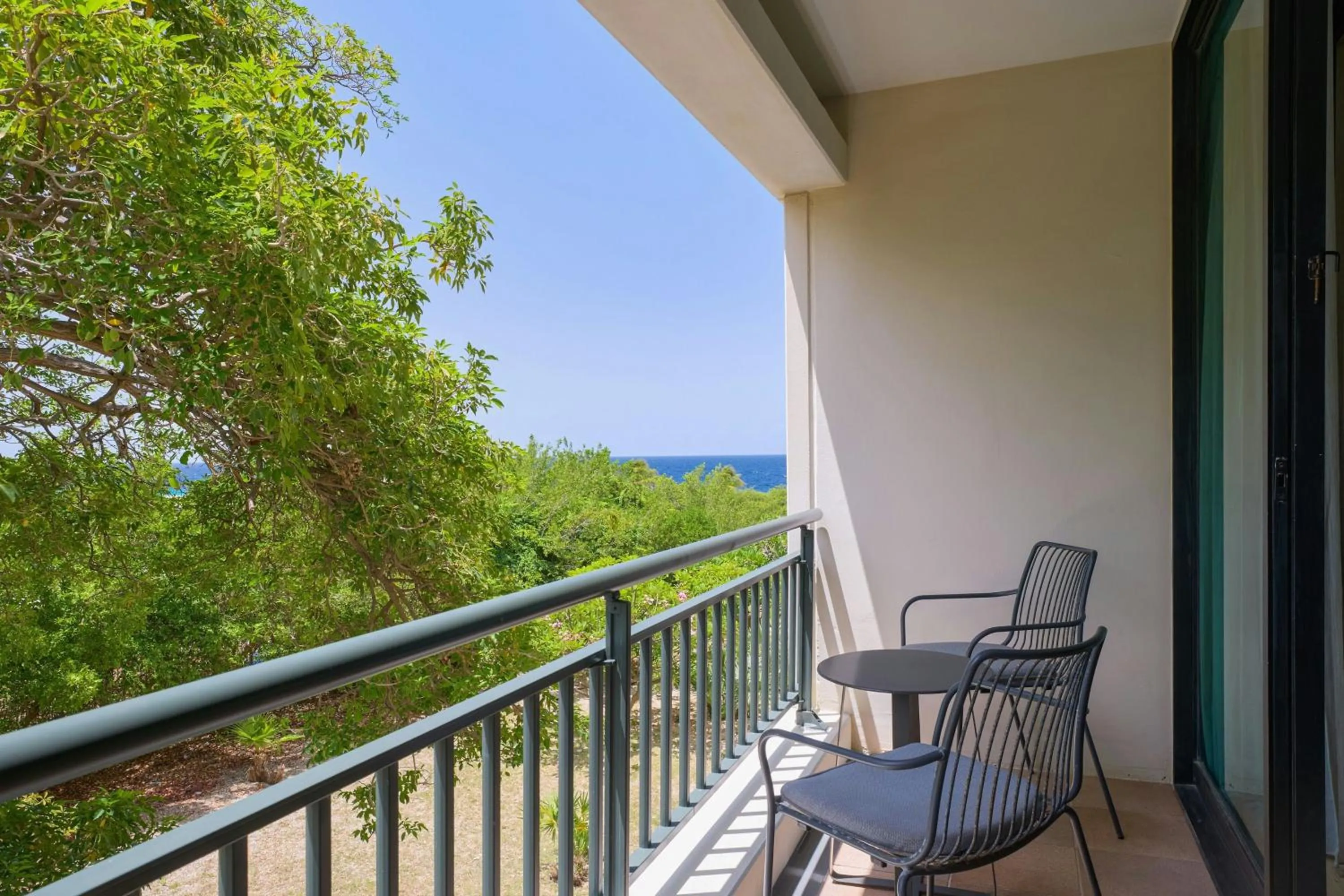 Photo of the whole room in Curaçao Marriott Beach Resort