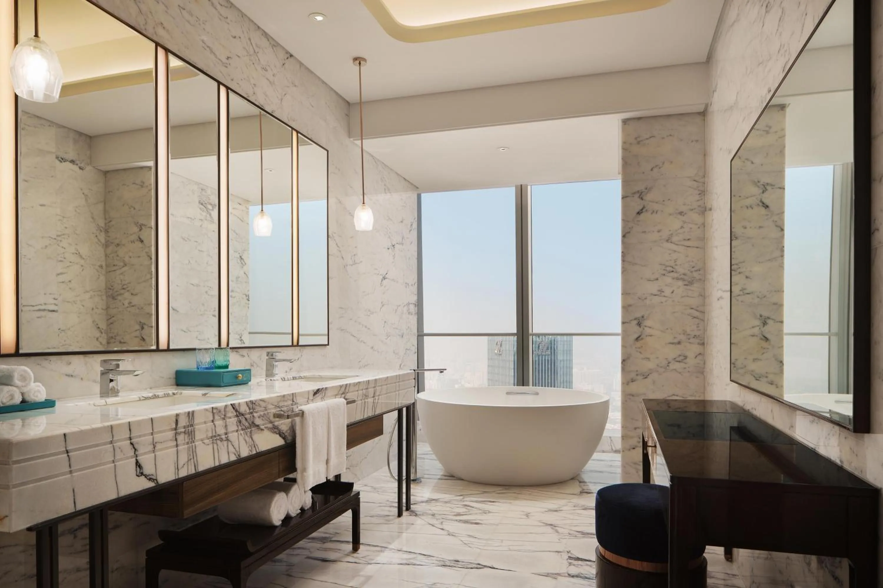 Bathroom in Na Lotus Hotel, a Luxury Collection Hotel, Nanning